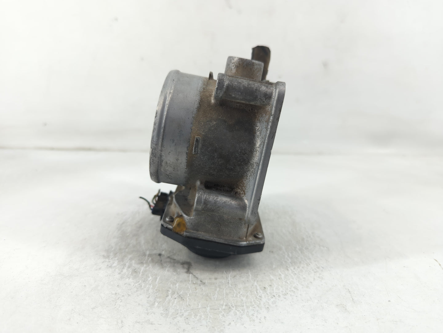 2003-2009 Toyota 4runner Throttle Body P/N:32030-31010 Fits Fits 2003 2004 2005 2006 2007 2008 2009 2010 2011 2012 2013 2014 2015 OEM Used Auto Parts - Oemusedautoparts1.com