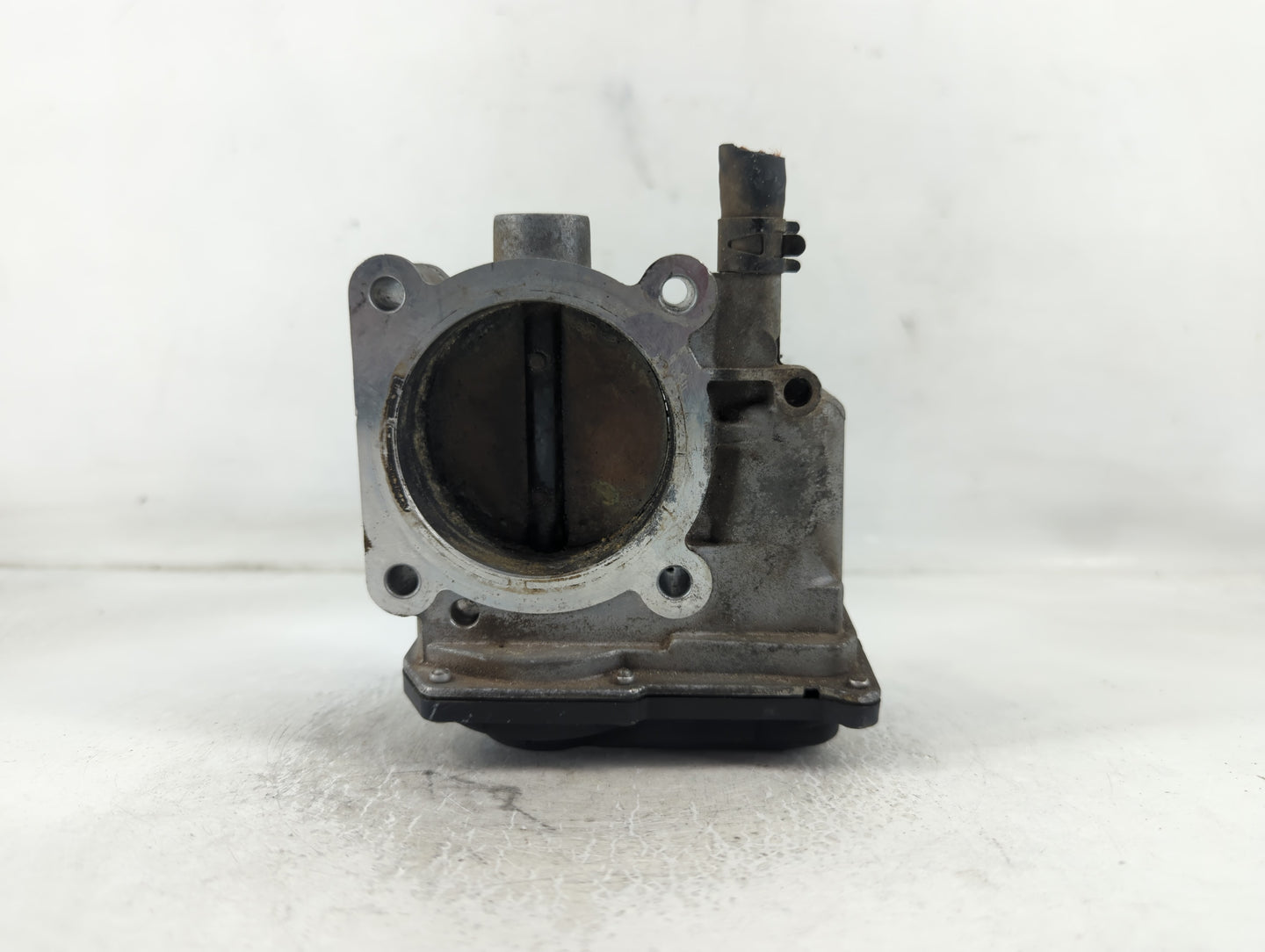 2003-2009 Toyota 4runner Throttle Body P/N:32030-31010 Fits Fits 2003 2004 2005 2006 2007 2008 2009 2010 2011 2012 2013 2014 2015 OEM Used Auto Parts - Oemusedautoparts1.com