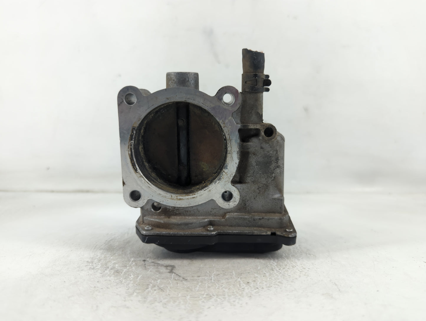 2003-2009 Toyota 4runner Throttle Body P/N:32030-31010 Fits Fits 2003 2004 2005 2006 2007 2008 2009 2010 2011 2012 2013 2014 2015 OEM Used Auto Parts - Oemusedautoparts1.com