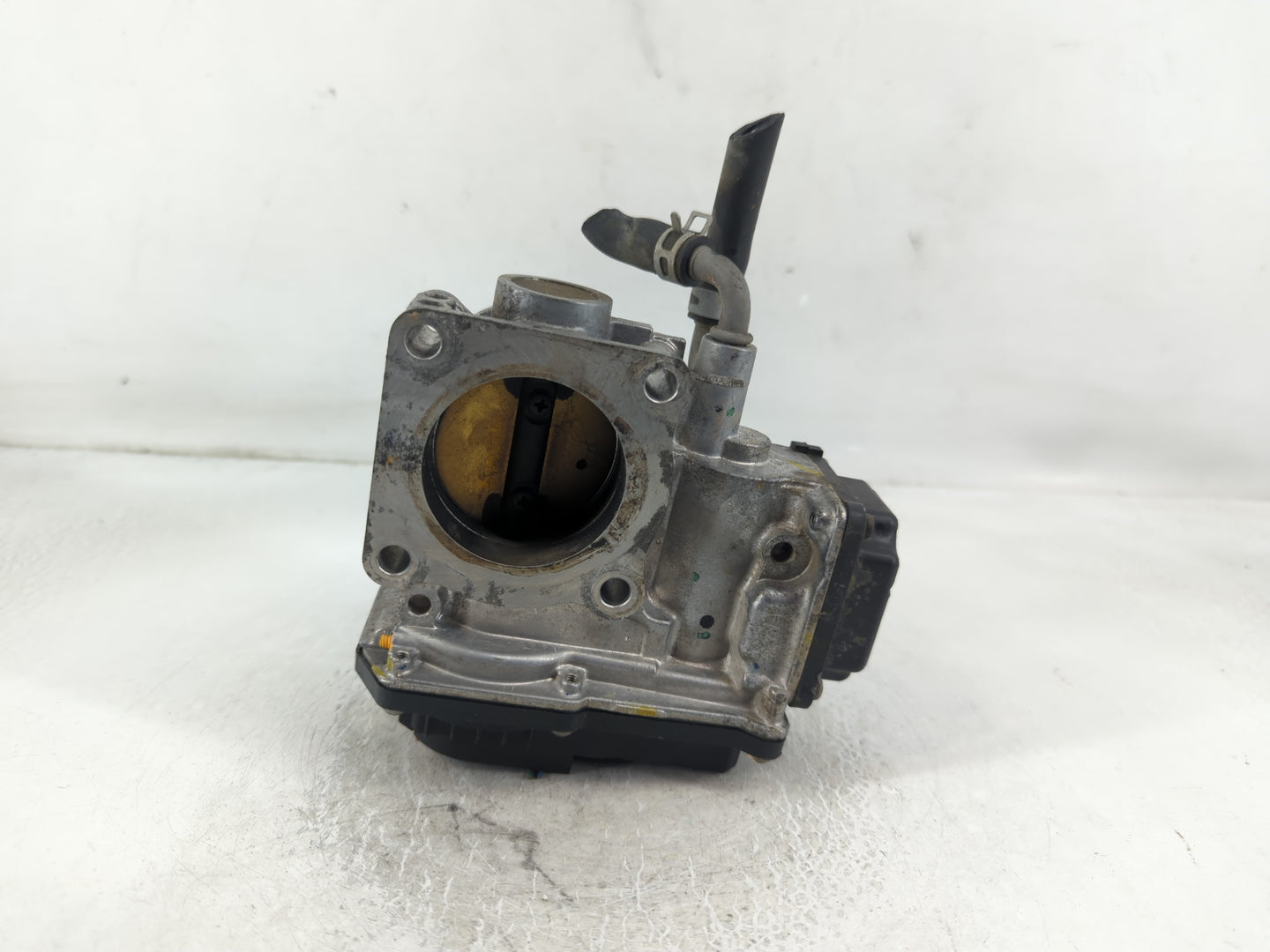 2016-2022 Honda Civic Throttle Body P/N:M91021 GMG9A Fits Fits 2016 2017 2018 2019 2020 2021 2022 OEM Used Auto Parts - Oemusedautoparts1.com