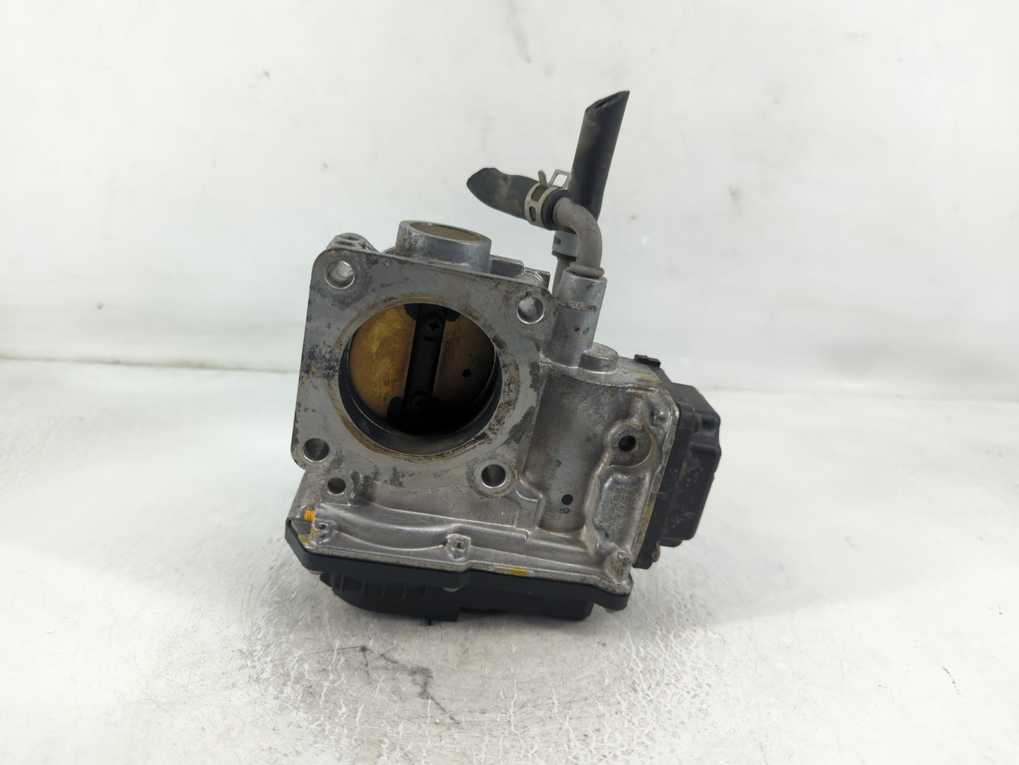 2016-2022 Honda Civic Throttle Body P/N:M91021 GMG9A Fits Fits 2016 2017 2018 2019 2020 2021 2022 OEM Used Auto Parts - Oemusedautoparts1.com