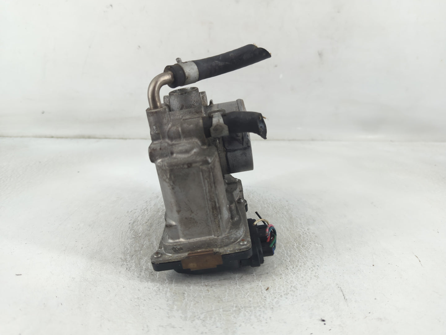 2012-2019 Nissan Versa Throttle Body P/N:5G2101649 3AA50-02 E Fits Fits 2012 2013 2014 2015 2016 2017 2018 2019 OEM Used Auto Parts - Oemusedautoparts1.com