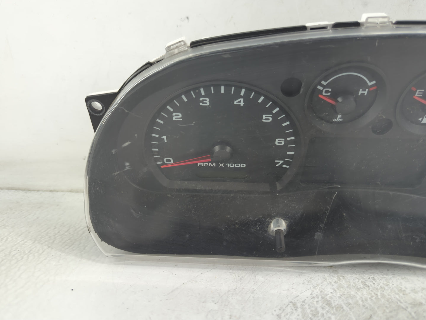 2008 Chrysler Town & Country Instrument Cluster Speedometer Gauges P/N:MX157520-4203 5L54 10849 AF Fits OEM Used Auto Parts - Oemusedautoparts1.com