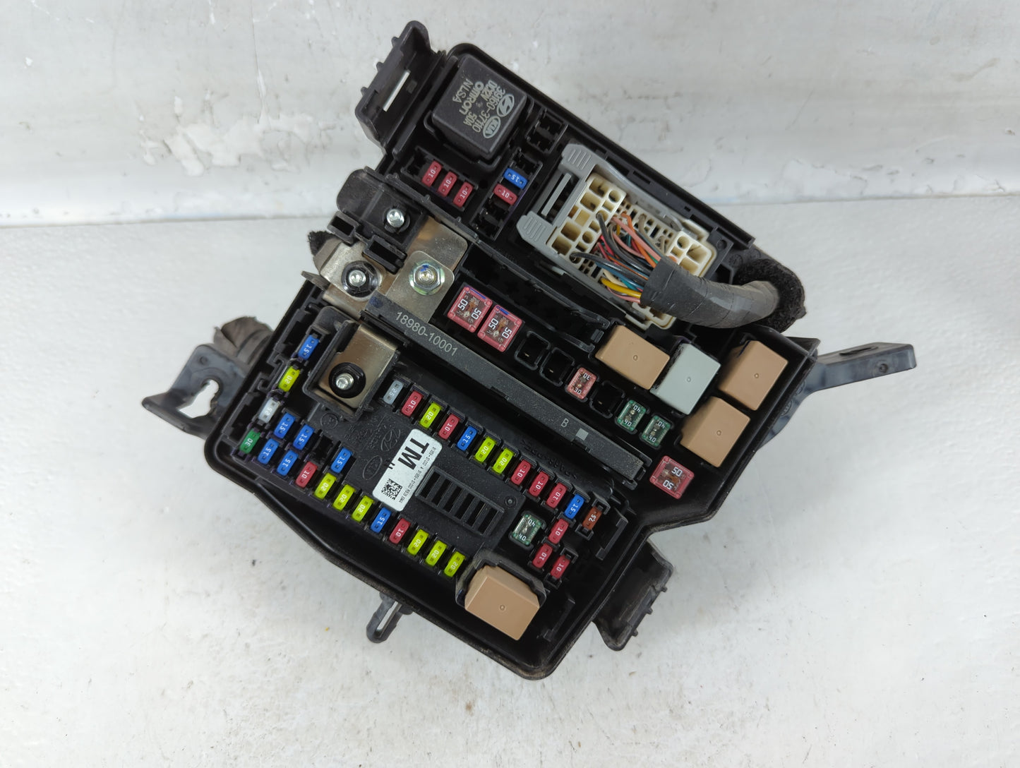 2019-2020 Hyundai Santa Fe Fusebox Fuse Box Panel Relay Module P/N:91956-S2021 91956-S2020 Fits Fits 2019 2020 OEM Used Auto Parts - Oemusedautoparts1.com