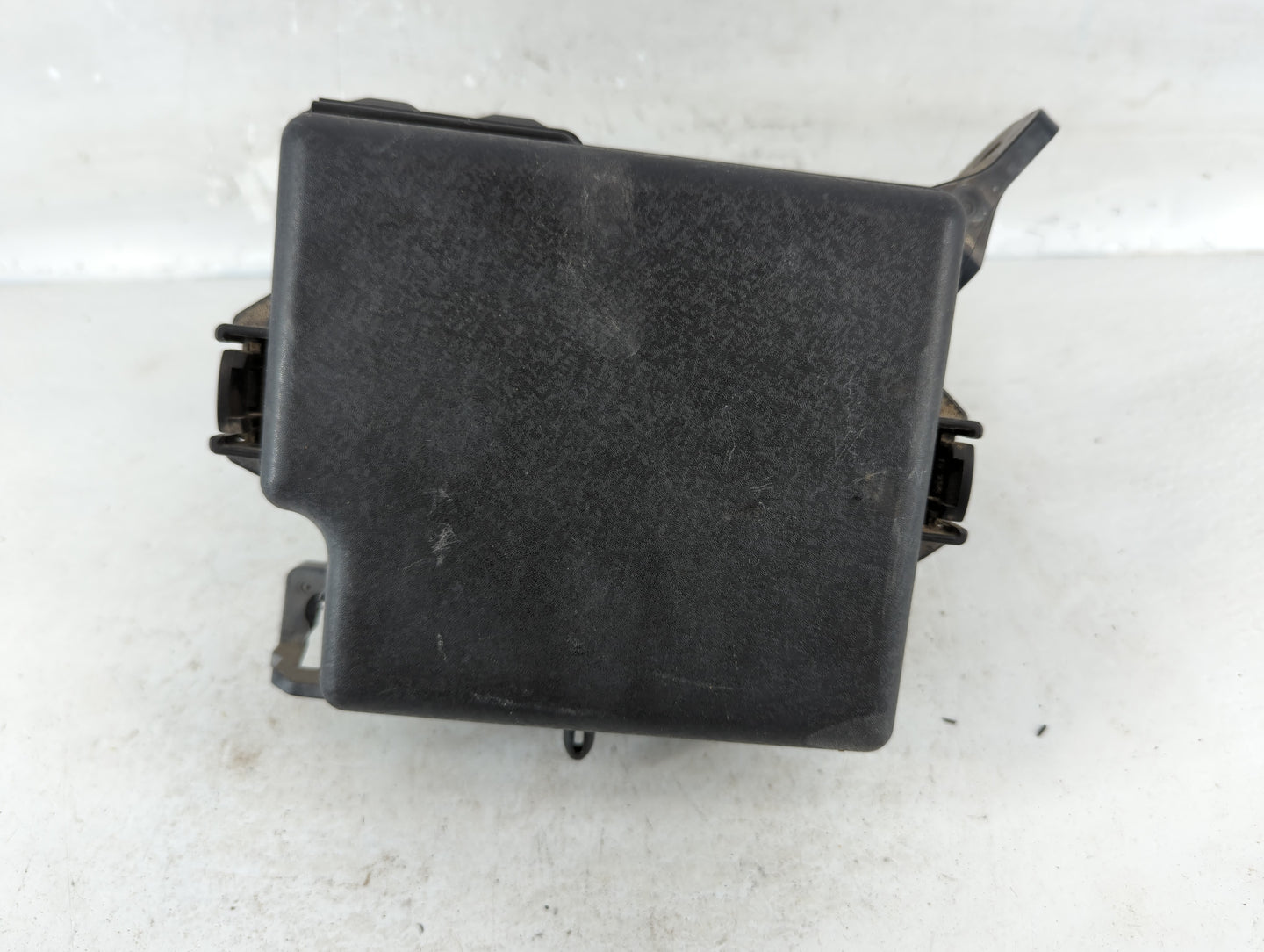 2015-2019 Kia Soul Fusebox Fuse Box Panel Relay Module P/N:91950-B2350 Fits Fits 2015 2016 2017 2018 2019 OEM Used Auto Parts - Oemusedautoparts1.com