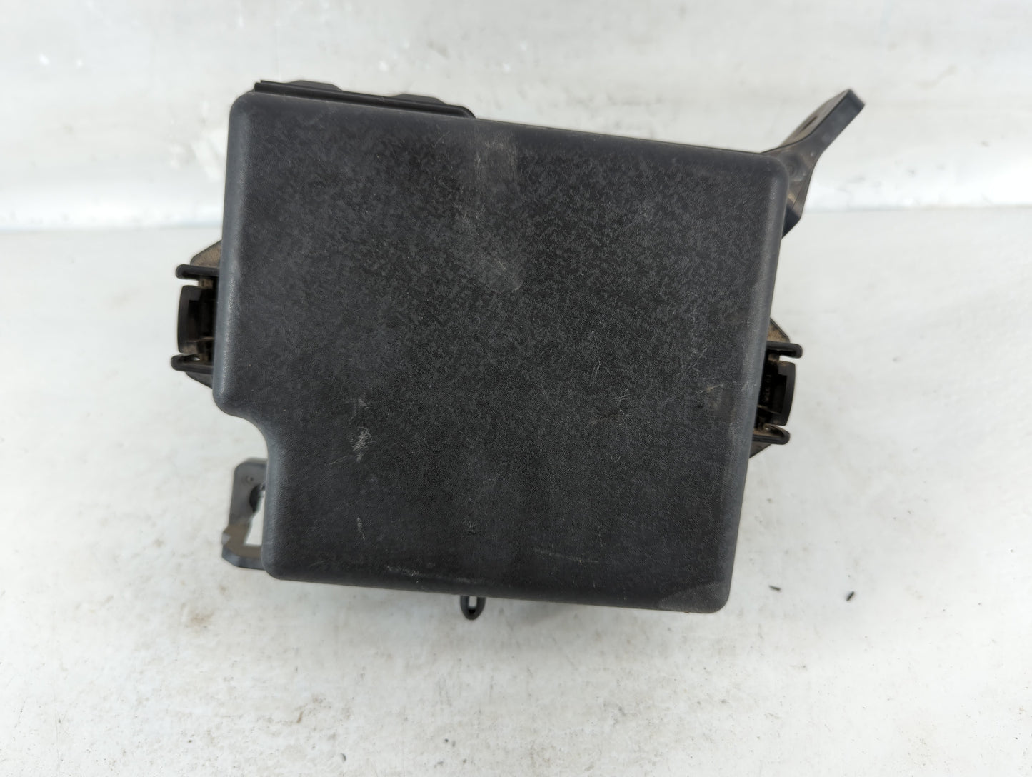 2015-2019 Kia Soul Fusebox Fuse Box Panel Relay Module P/N:91950-B2350 Fits Fits 2015 2016 2017 2018 2019 OEM Used Auto Parts - Oemusedautoparts1.com