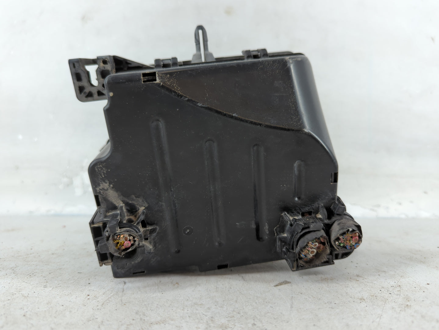 2015-2019 Kia Soul Fusebox Fuse Box Panel Relay Module P/N:91713B2770 Fits Fits 2015 2016 2017 2018 2019 OEM Used Auto Parts - Oemusedautoparts1.com