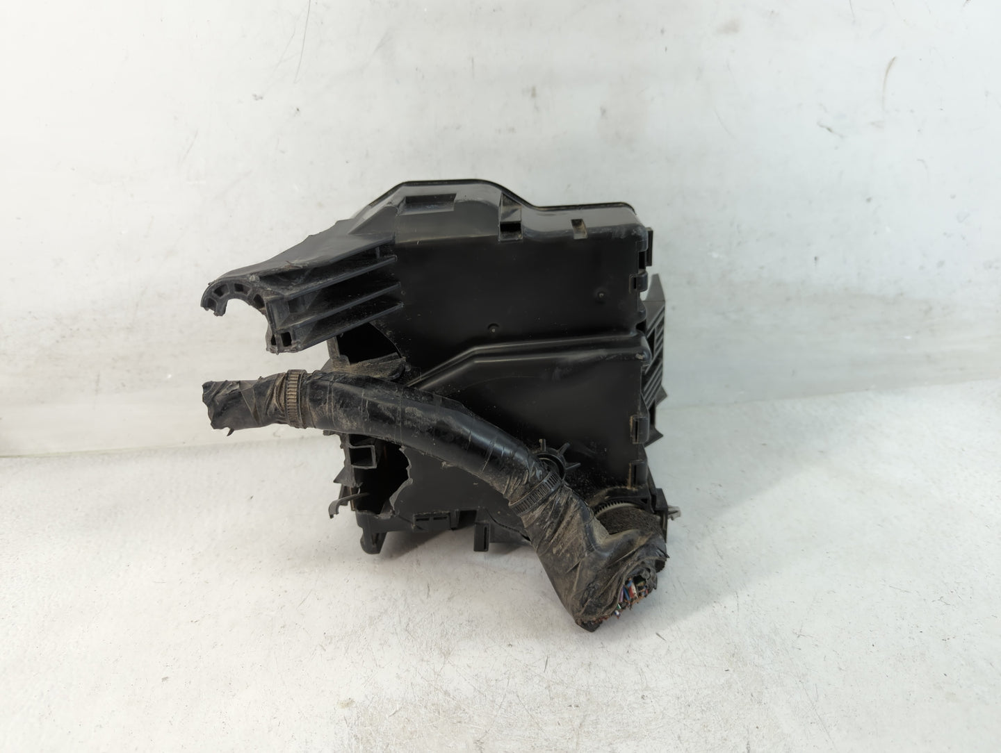 2013-2015 Mazda Cx-9 Fusebox Fuse Box Panel Relay Module P/N:PP-T20 K5458 Fits Fits 2013 2014 2015 OEM Used Auto Parts - Oemusedautoparts1.com