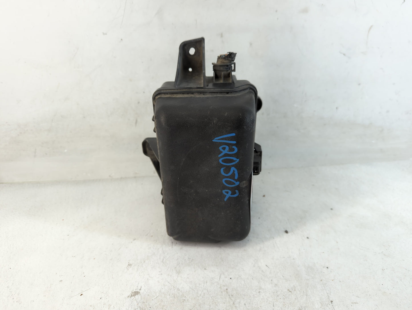 2012-2013 Toyota Tundra Fusebox Fuse Box Panel Relay Module P/N:>PP-TD20< Fits Fits 2012 2013 OEM Used Auto Parts - Oemusedautoparts1.com