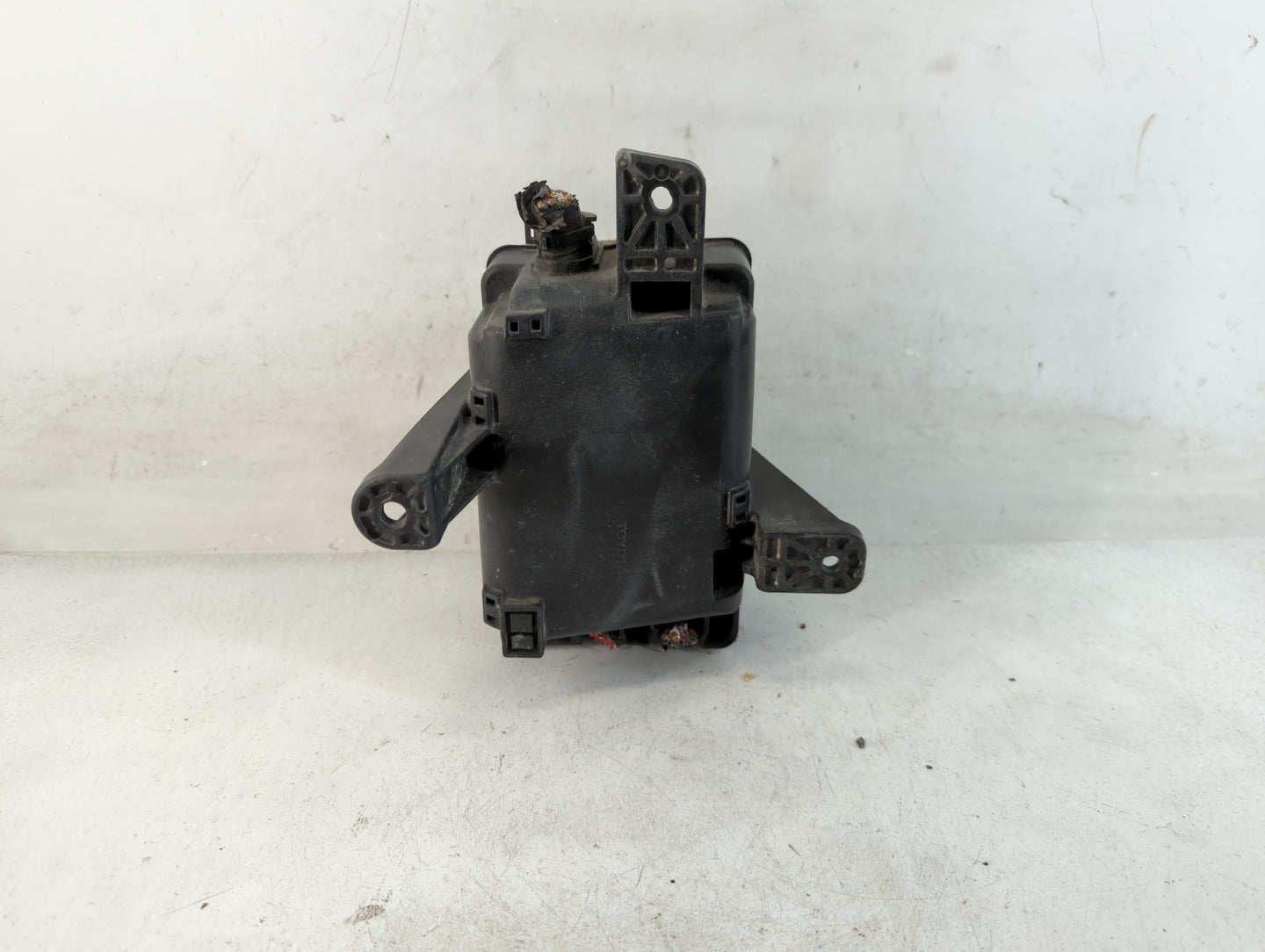 2012-2013 Toyota Tundra Fusebox Fuse Box Panel Relay Module P/N:>PP-TD20< Fits Fits 2012 2013 OEM Used Auto Parts - Oemusedautoparts1.com