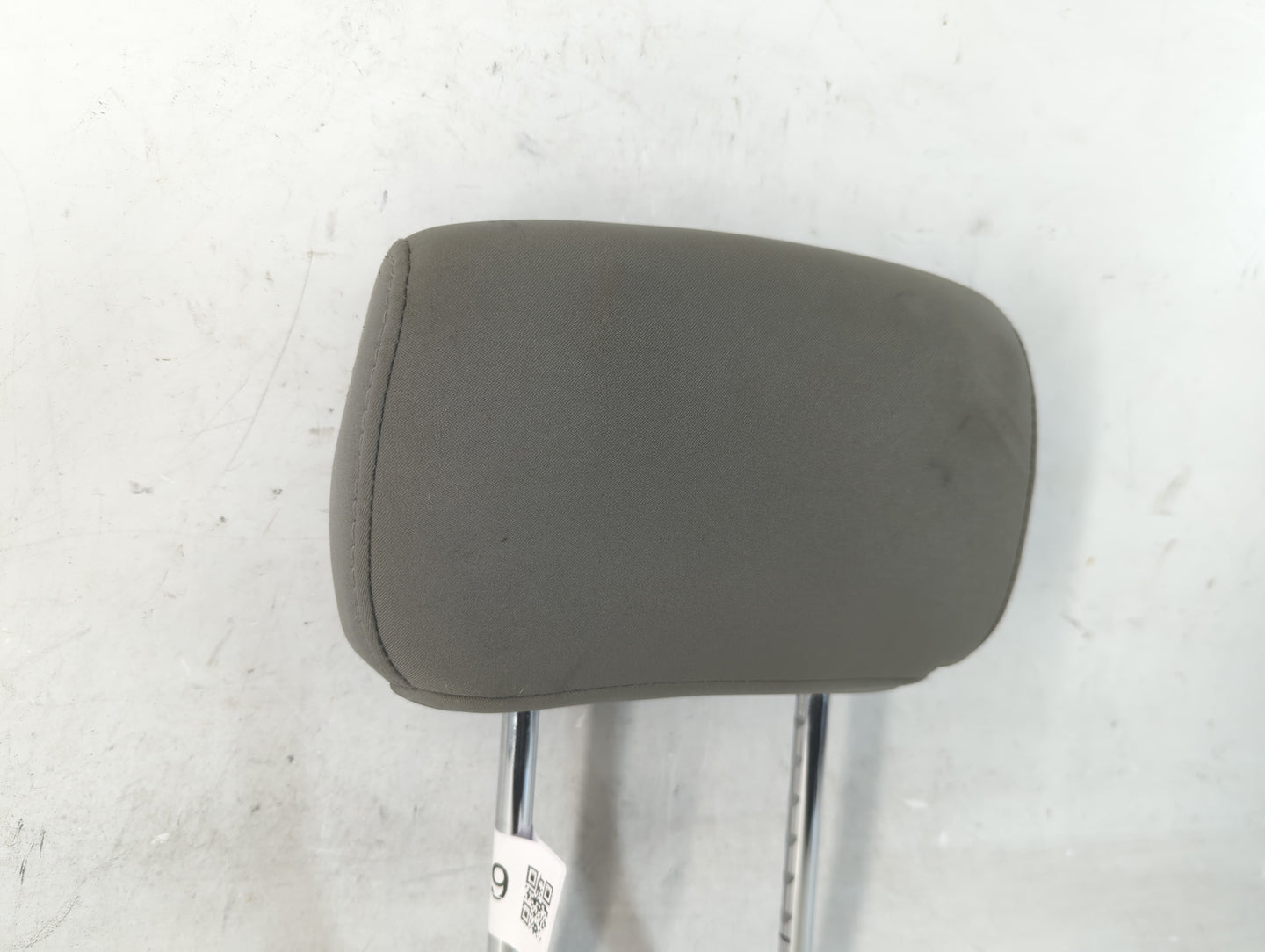 2007 Nissan Titan Headrest Head Rest Rear Seat Fits OEM Used Auto Parts - Oemusedautoparts1.com