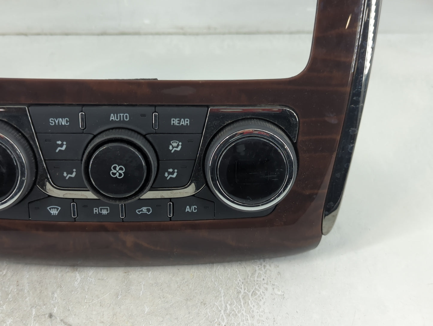 2013 Buick Enclave Climate Control Module Temperature AC/Heater Replacement P/N:23120467 Fits OEM Used Auto Parts - Oemusedautoparts1.com