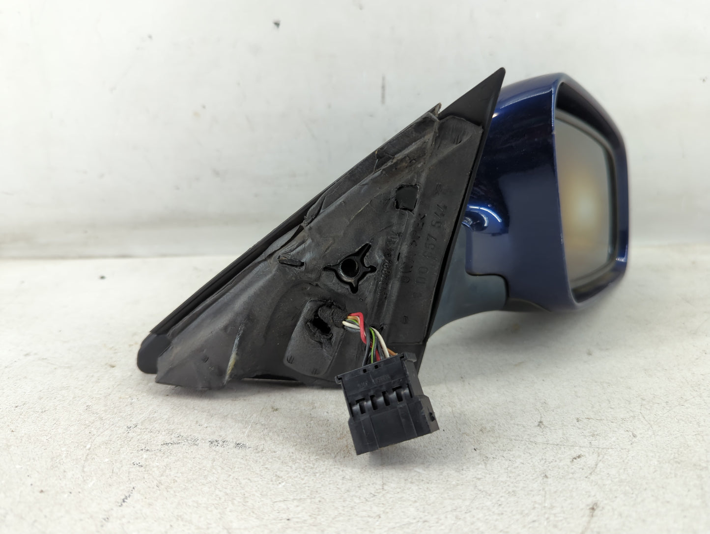 2000 Audi A4 Passenger Right Side View Manual Door Mirror Blue - Oemusedautoparts1.com