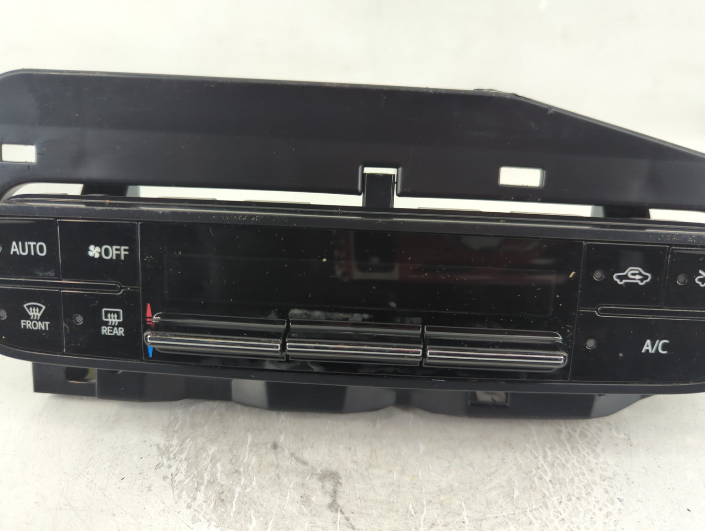 2017-2019 Toyota Corolla Climate Control Module Temperature AC/Heater Replacement P/N:55468-02060 Fits Fits 2017 2018 2019 OEM Used Auto Parts - Oemusedautoparts1.com