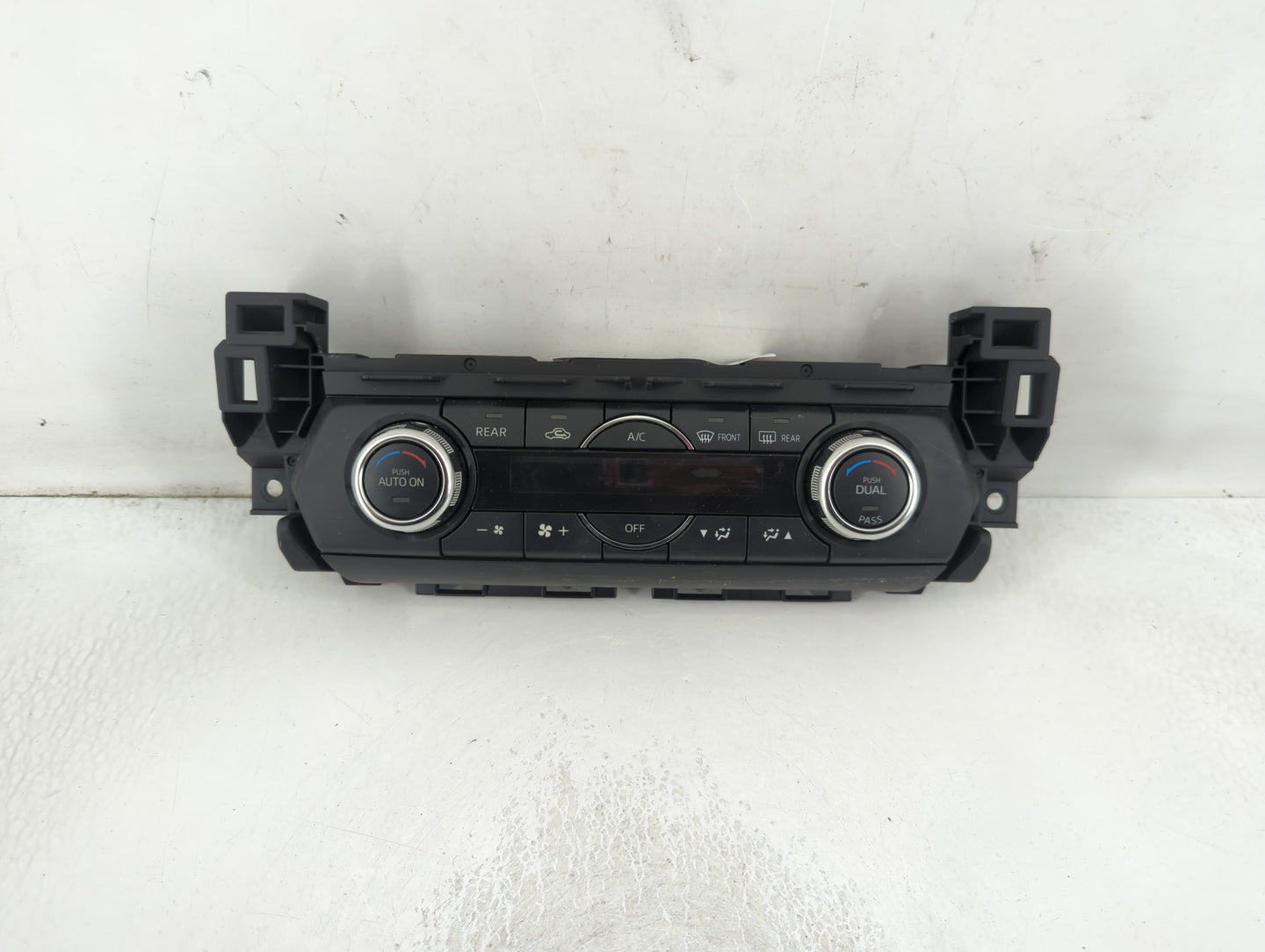 2016 Mazda Cx-9 Climate Control Module Temperature AC/Heater Replacement P/N:TK8061190C6E18 Fits OEM Used Auto Parts - Oemusedautoparts1.com