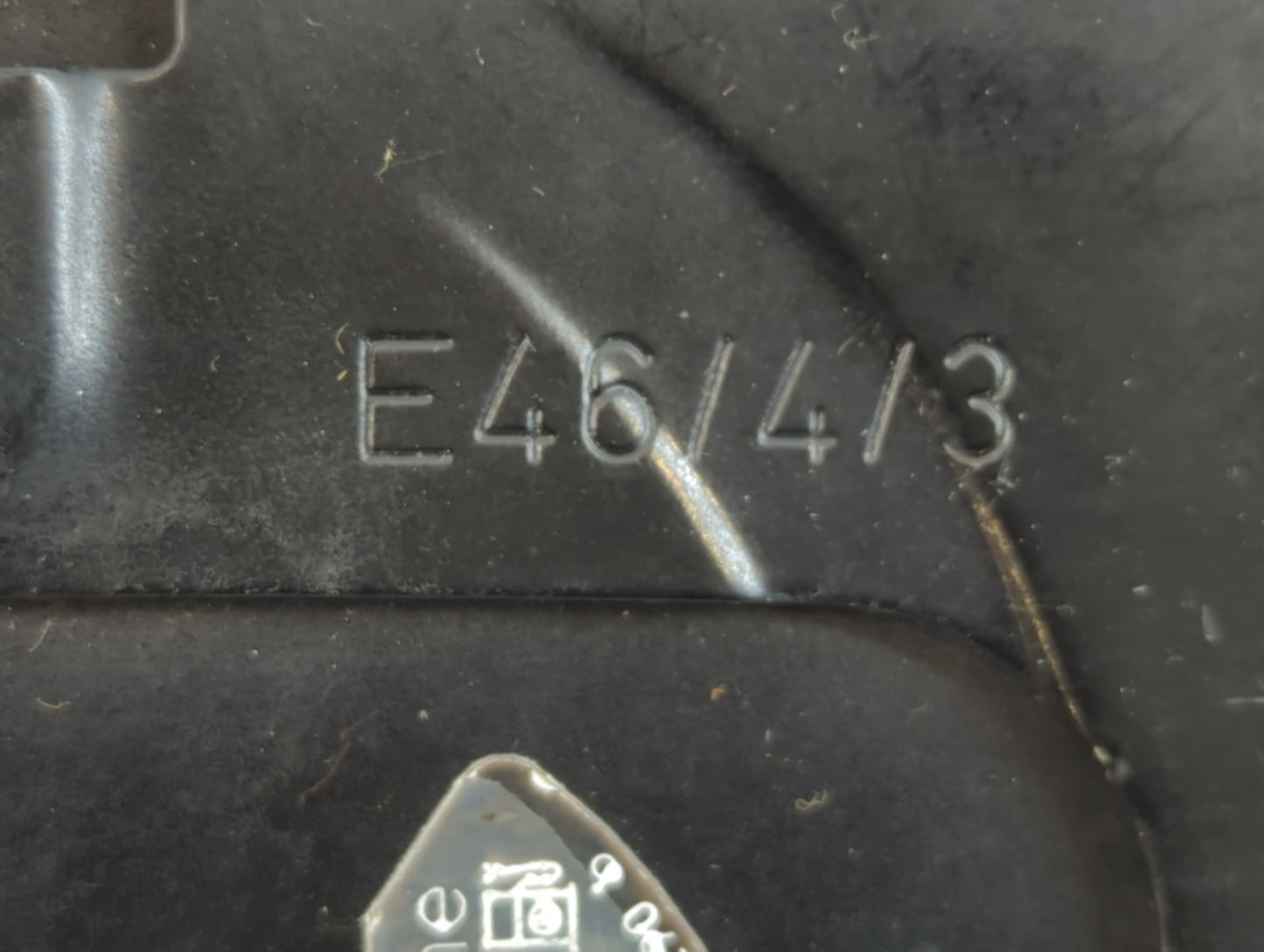 2005 Bmw 330i Fuel Tank Door Lid Gas Tank - Oemusedautoparts1.com