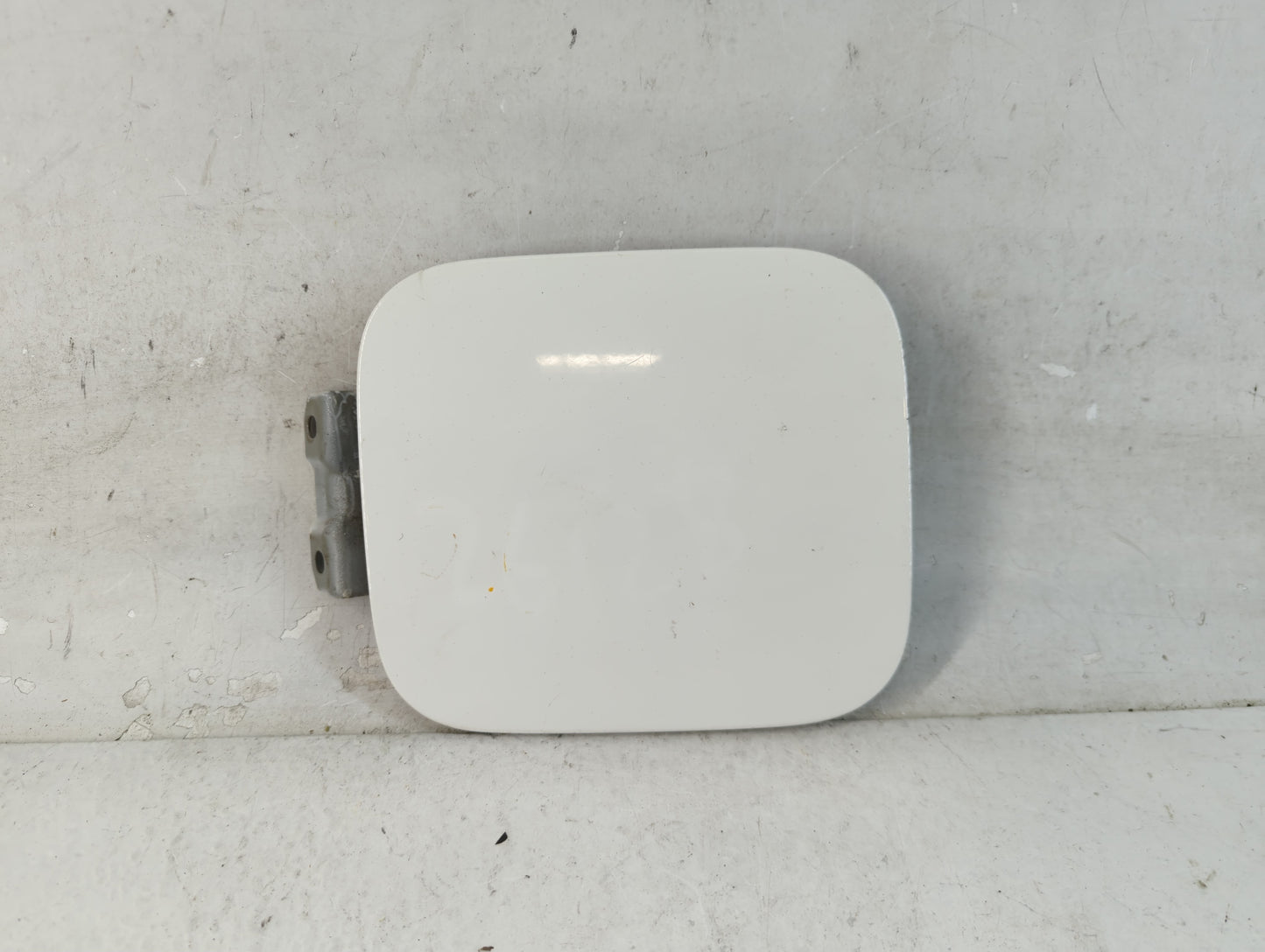 2005 Honda Cr-v Fuel Tank Door Lid Gas Tank - Oemusedautoparts1.com
