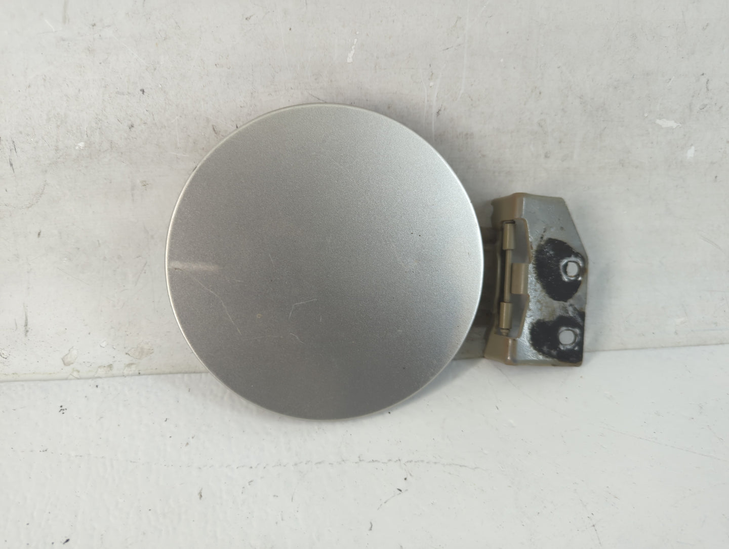2007 Honda Odyssey Fuel Tank Door Lid Gas Tank - Oemusedautoparts1.com
