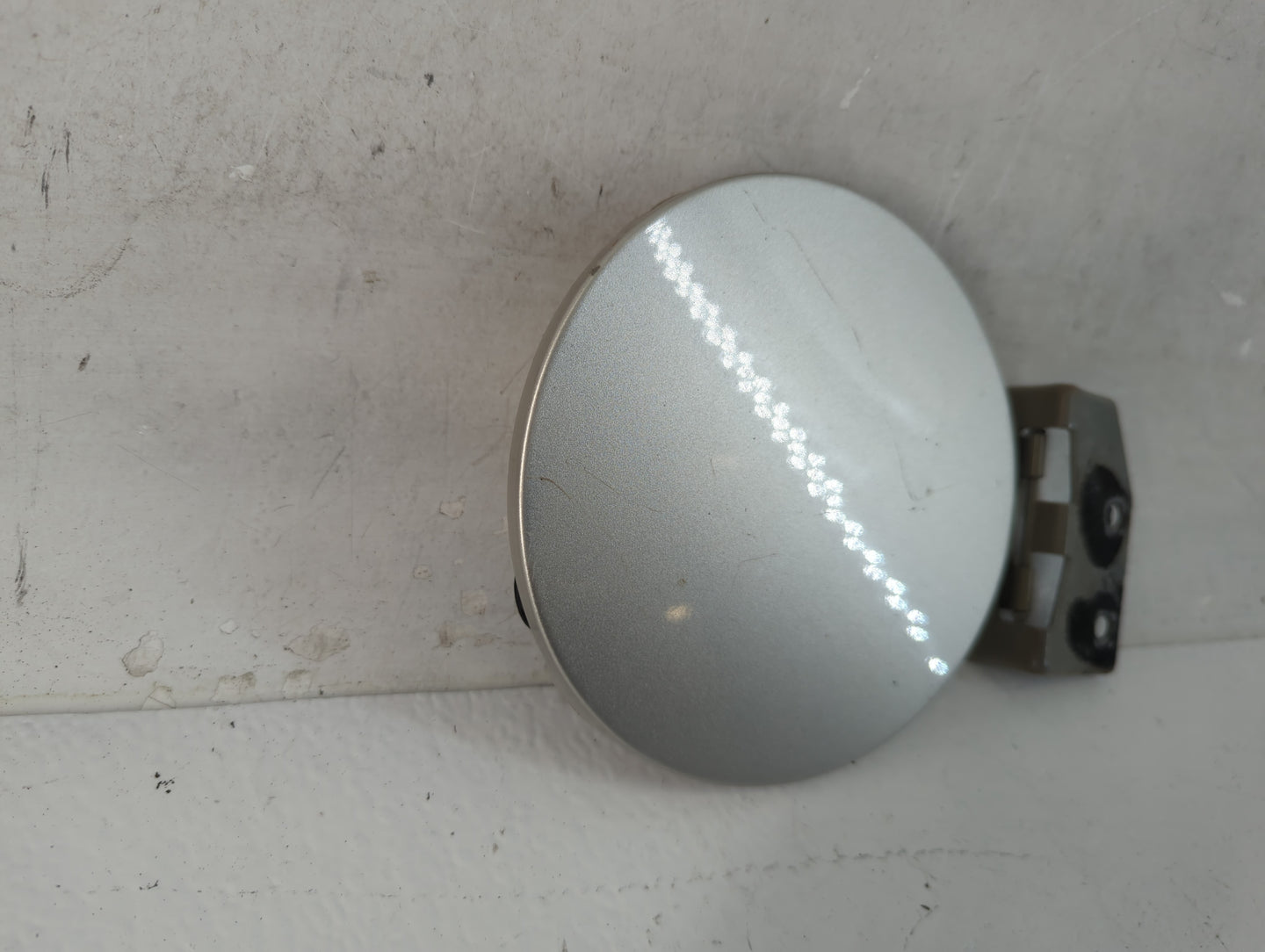 2007 Honda Odyssey Fuel Tank Door Lid Gas Tank - Oemusedautoparts1.com
