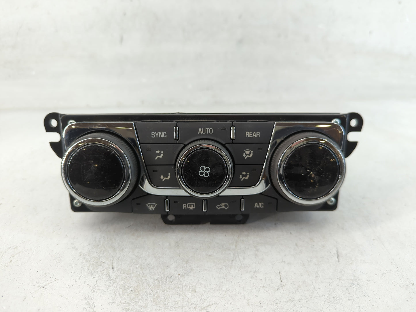 2013-2017 Chevrolet Traverse Climate Control Module Temperature AC/Heater Replacement P/N:23251326 Fits OEM Used Auto Parts - Oemusedautoparts1.com