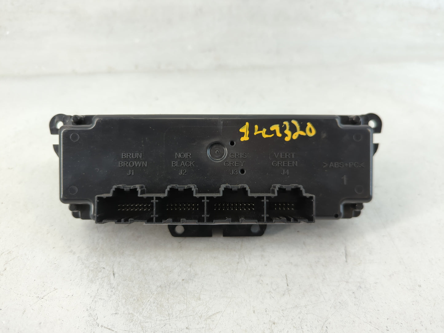 2013-2017 Chevrolet Traverse Climate Control Module Temperature AC/Heater Replacement P/N:23251326 Fits OEM Used Auto Parts - Oemusedautoparts1.com