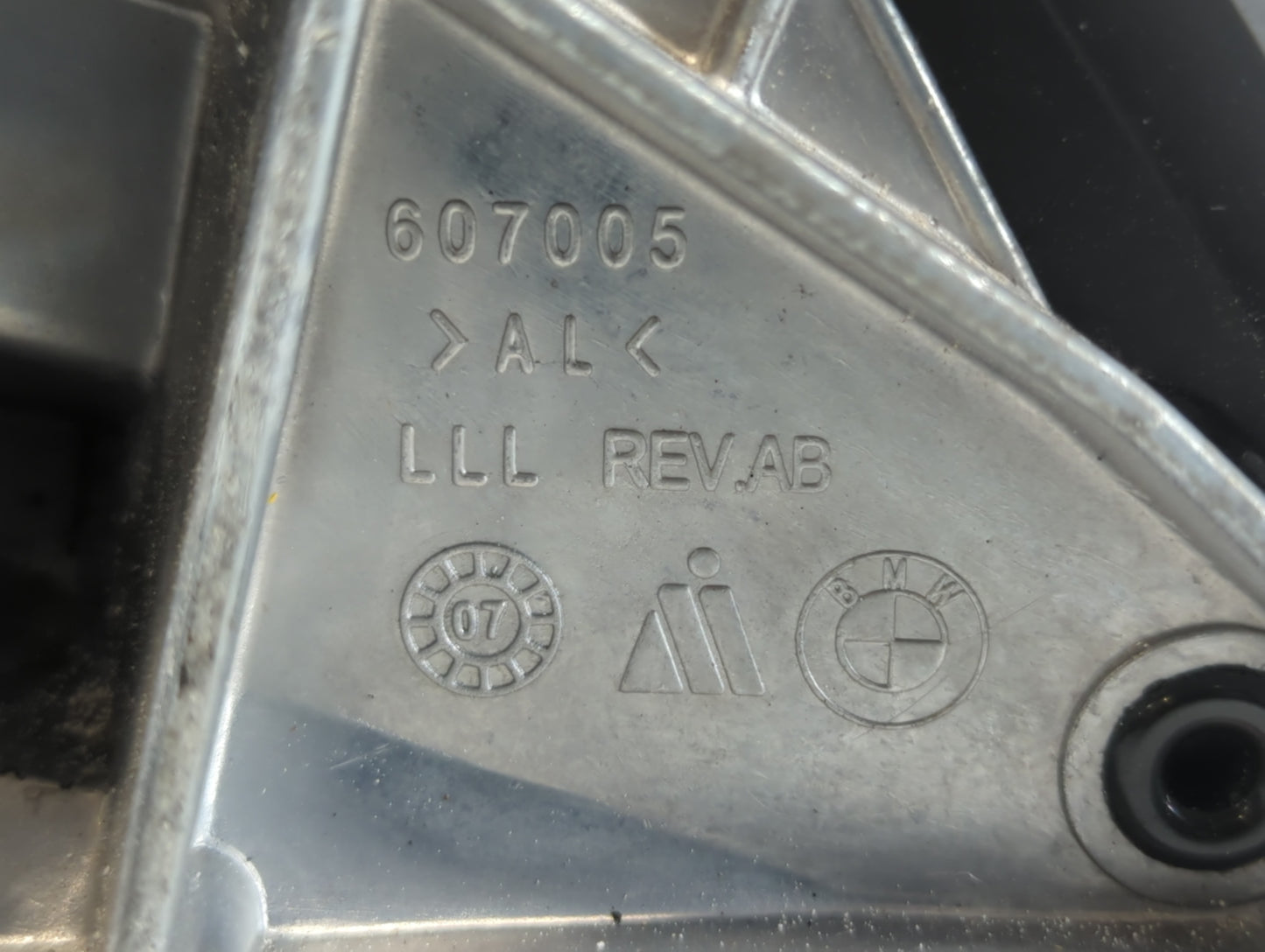 2005 Chevrolet Trailblazer Driver Left Side View Manual Door Mirror Grey