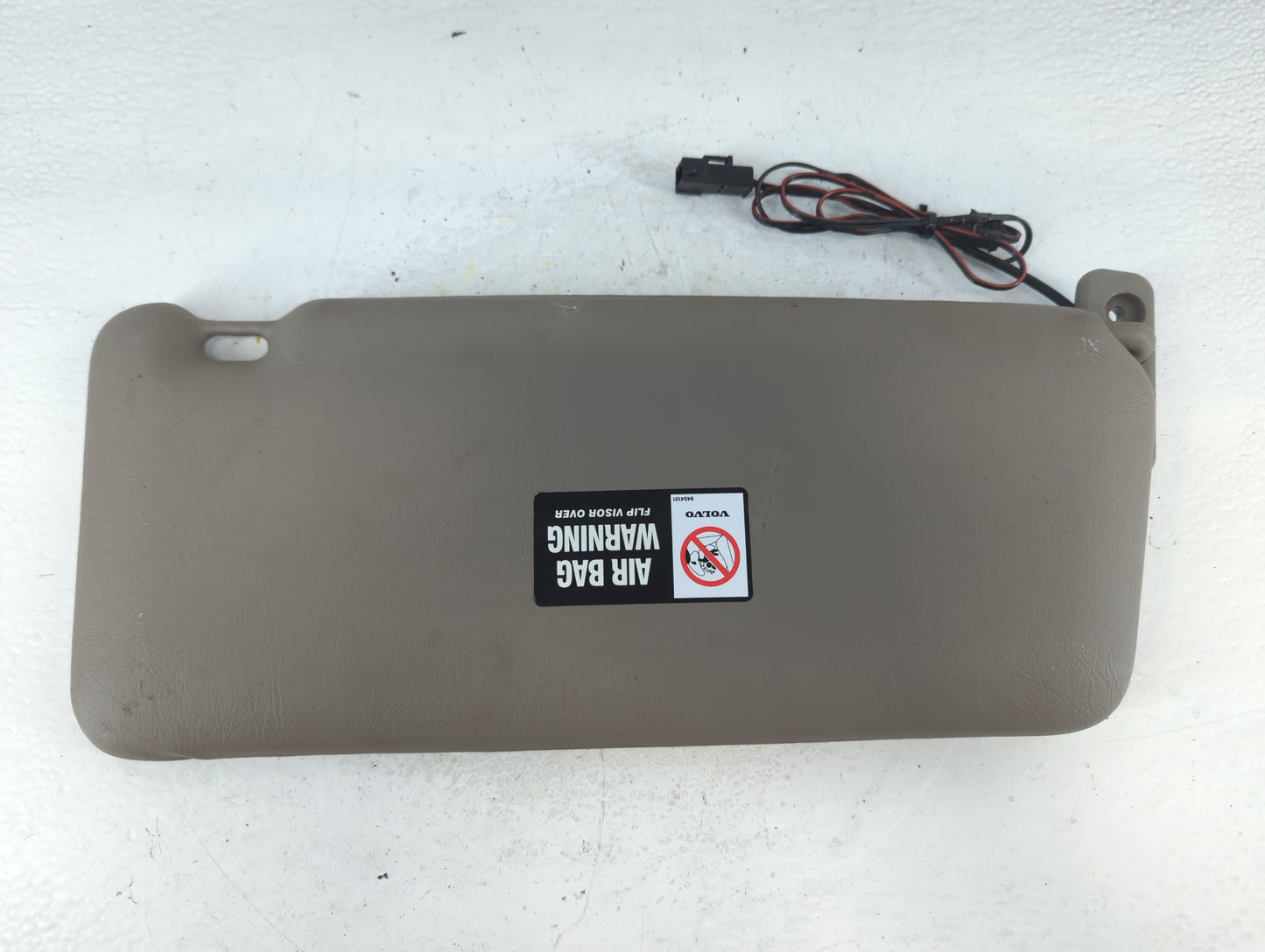 1998 Volvo Volvo 90 Series Sun Visor Shade Replacement Driver Left Mirror Fits OEM Used Auto Parts - Oemusedautoparts1.com