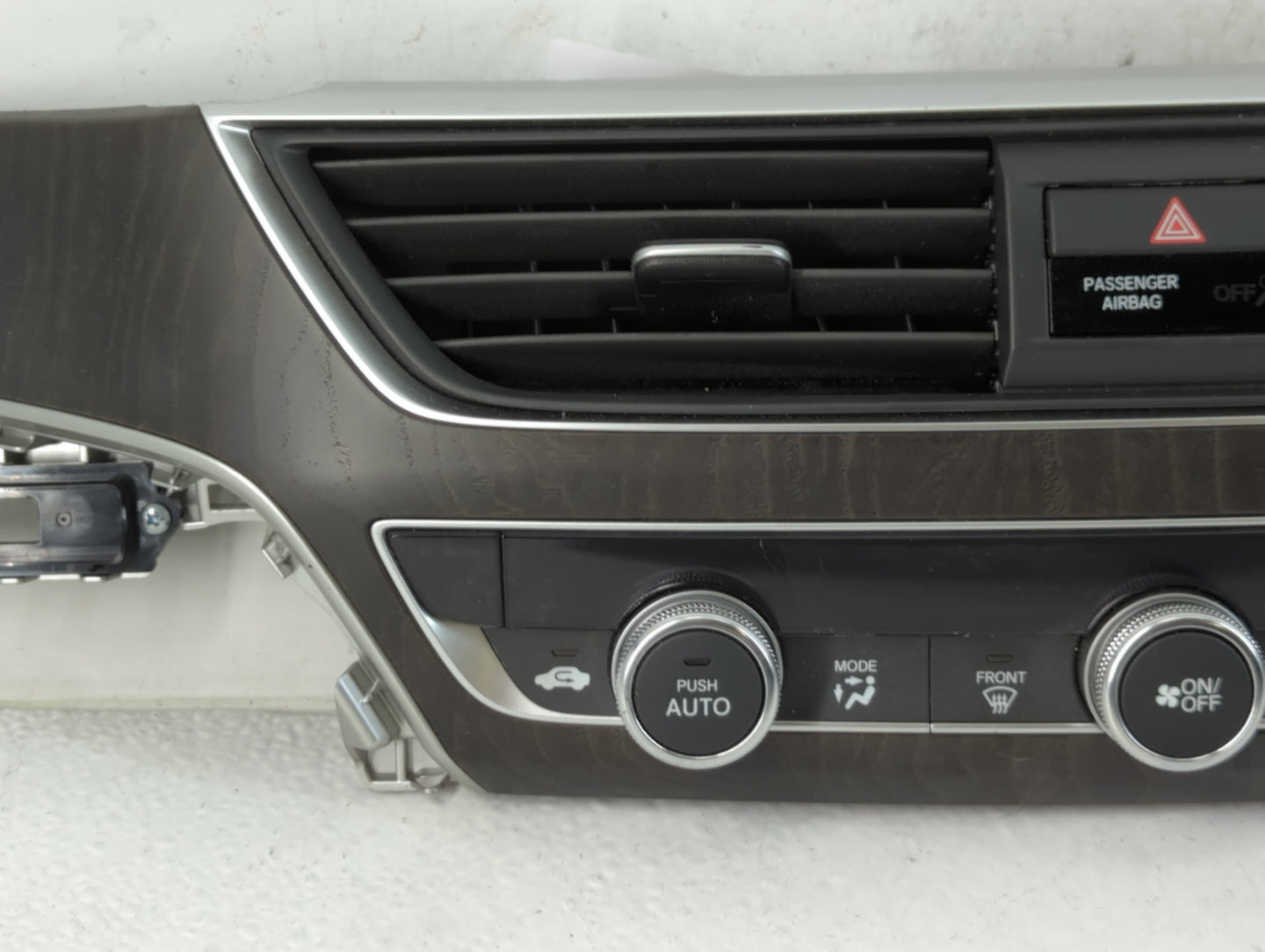 2018 Honda Accord Climate Control Module Temperature AC/Heater Replacement P/N:79610TVAA316M1 Fits OEM Used Auto Parts - Oemusedautoparts1.com