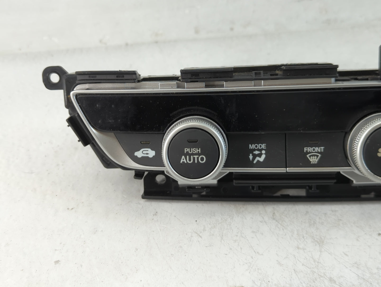 2018-2020 Honda Accord Climate Control Module Temperature AC/Heater Replacement P/N:2139B1 114149 79610TVAA316M1 Fits OEM Used Auto Parts - Oemusedautoparts1.com