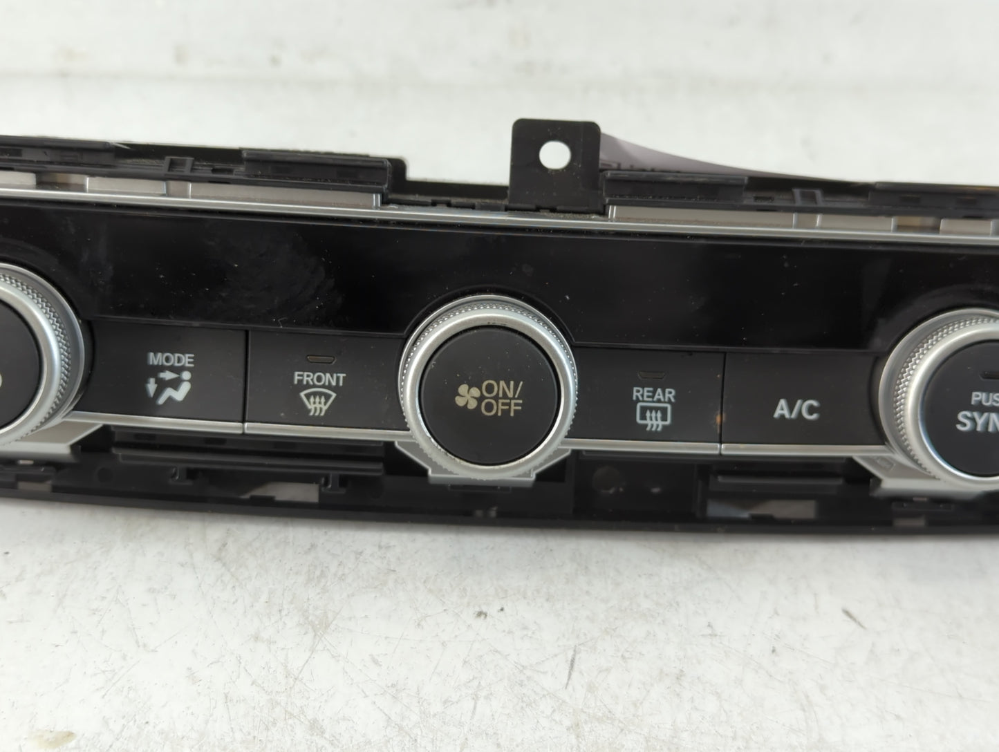 2018-2020 Honda Accord Climate Control Module Temperature AC/Heater Replacement P/N:2139B1 114149 79610TVAA316M1 Fits OEM Used Auto Parts - Oemusedautoparts1.com