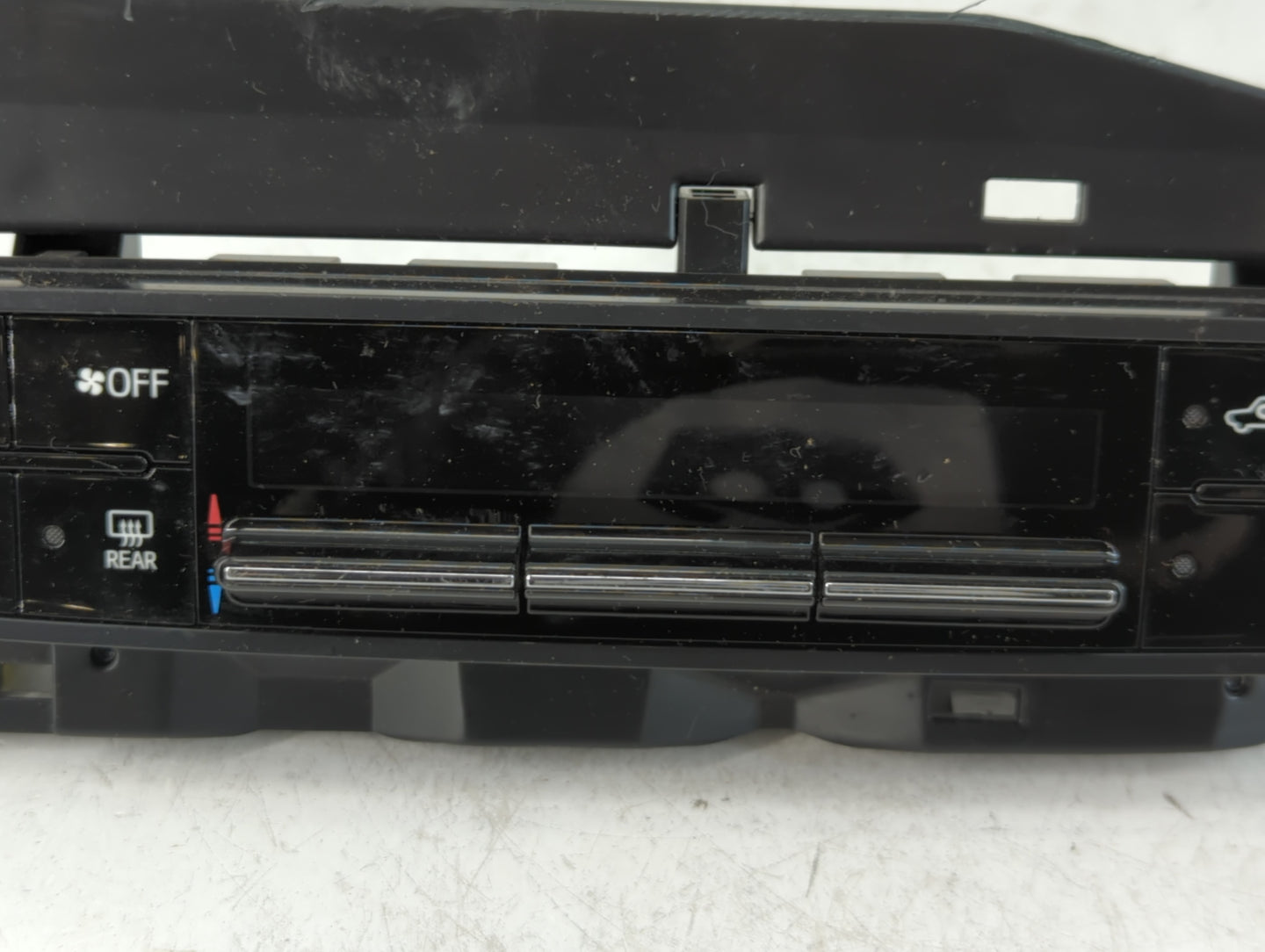 2017-2019 Toyota Corolla Climate Control Module Temperature AC/Heater Replacement P/N:75K114 Fits Fits 2017 2018 2019 OEM Used Auto Parts - Oemusedautoparts1.com