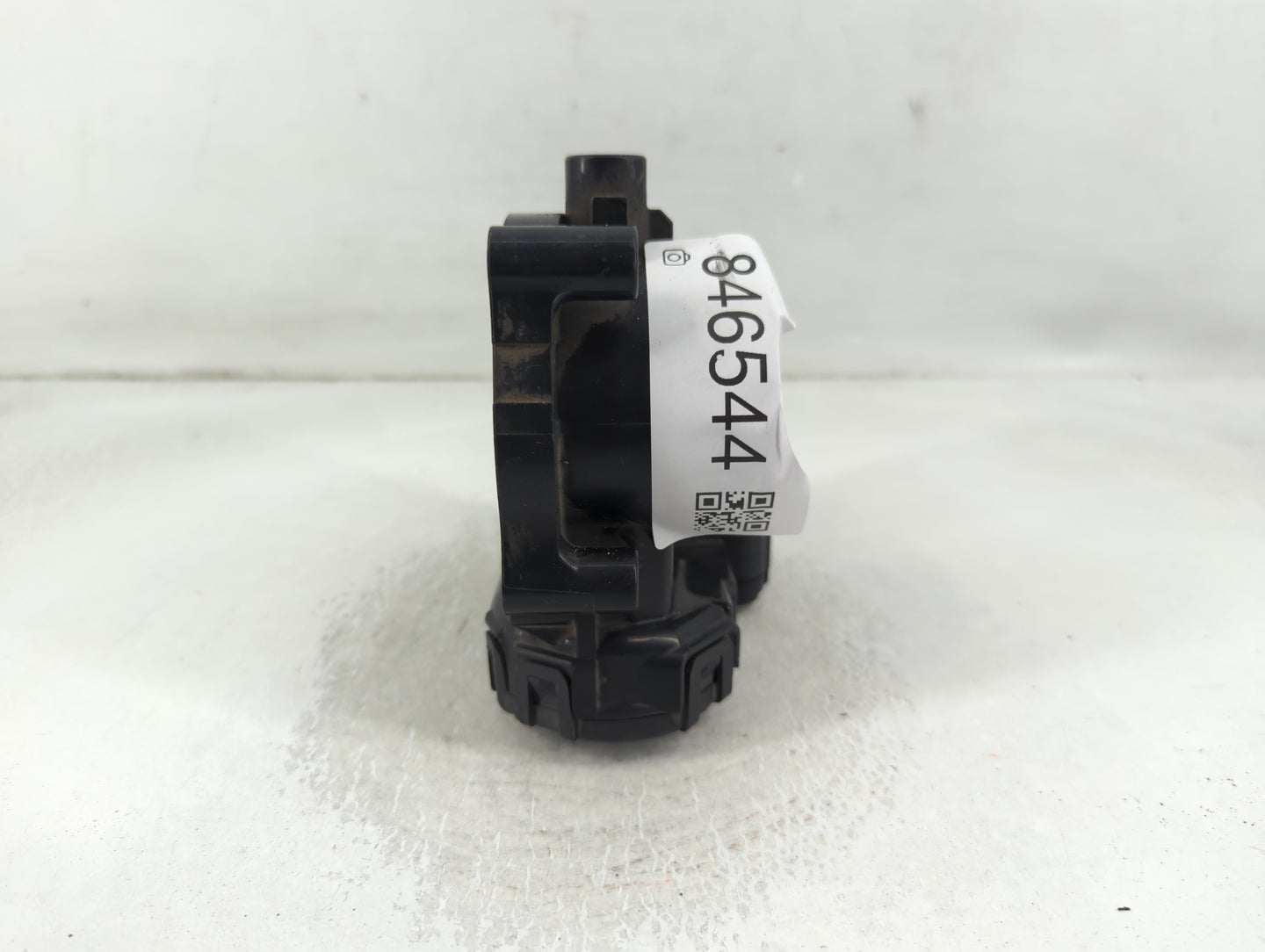 2008-2010 Chrysler Town & Country Throttle Body P/N:0 280 750 460 04593858AA Fits Fits 2008 2009 2010 2011 OEM Used Auto Parts - Oemusedautoparts1.com