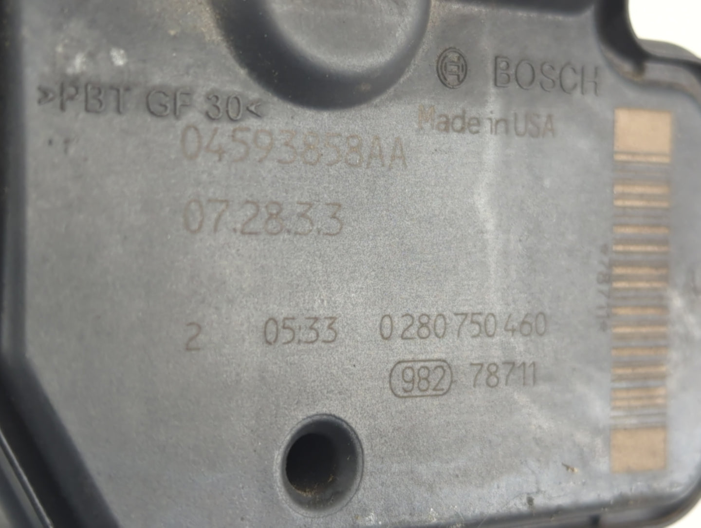 2008-2010 Chrysler Town & Country Throttle Body P/N:0 280 750 460 04593858AA Fits Fits 2008 2009 2010 2011 OEM Used Auto Parts - Oemusedautoparts1.com