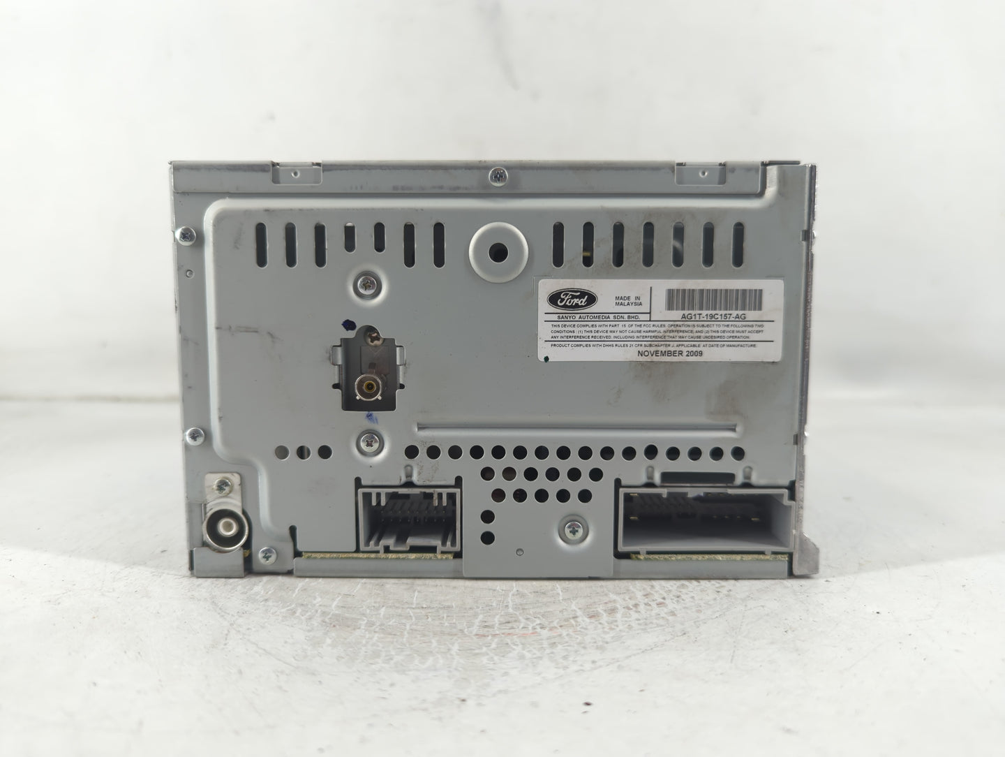 2010 Ford Taurus Radio AM FM Cd Player Receiver Replacement P/N:AG1T-19C157-AG Fits OEM Used Auto Parts - Oemusedautoparts1.com