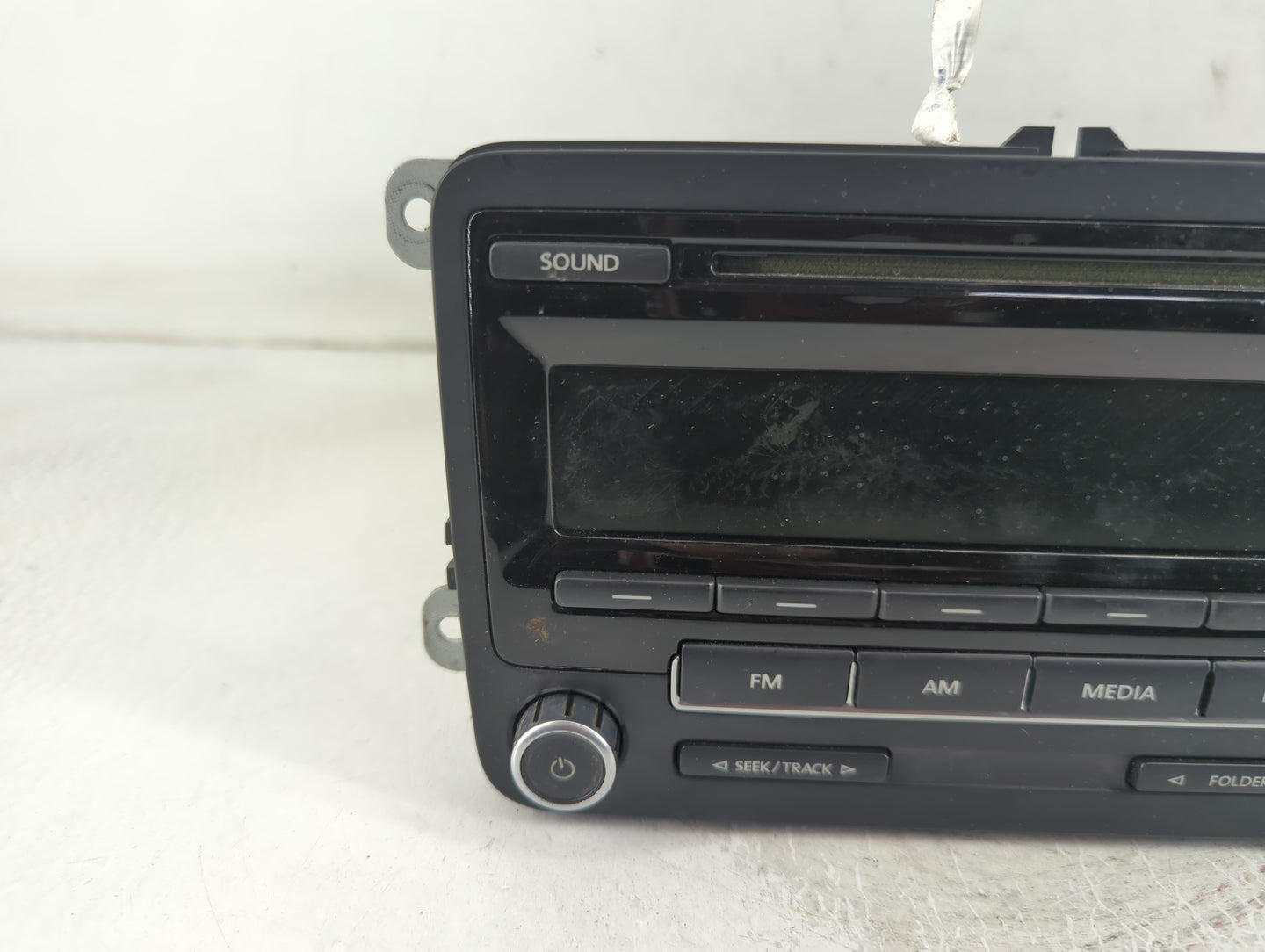2012-2016 Volkswagen Beetle Radio AM FM Cd Player Receiver Replacement P/N:1K0 035 164 D Fits Fits 2011 2012 2013 2014 2015 2016 OEM Used Auto Parts - Oemusedautoparts1.com