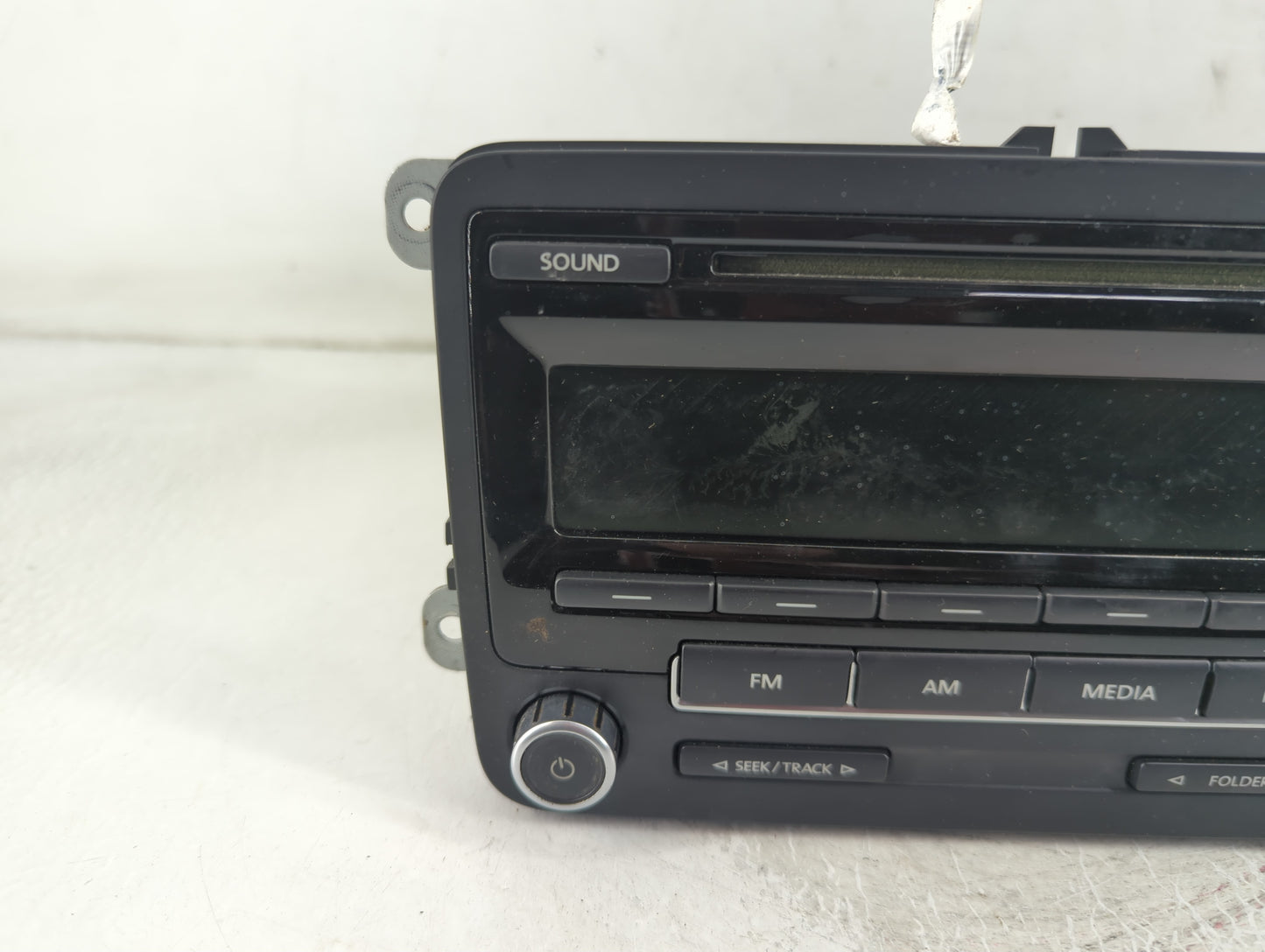 2012-2016 Volkswagen Beetle Radio AM FM Cd Player Receiver Replacement P/N:1K0 035 164 D Fits Fits 2011 2012 2013 2014 2015 2016 OEM Used Auto Parts - Oemusedautoparts1.com