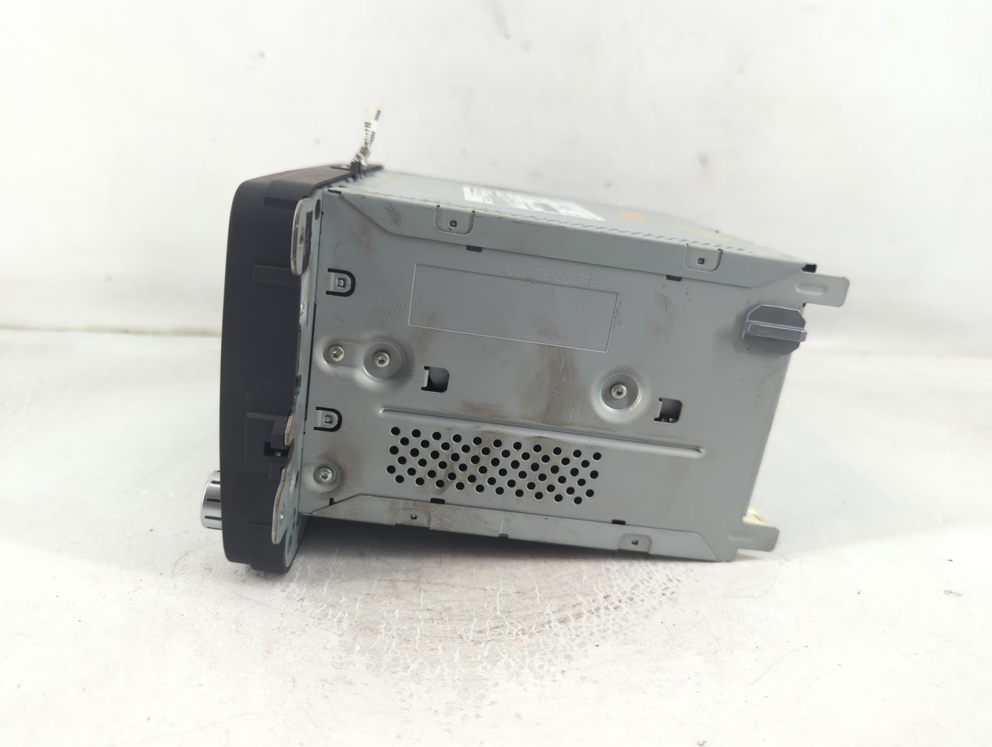 2012-2016 Volkswagen Beetle Radio AM FM Cd Player Receiver Replacement P/N:1K0 035 164 D Fits Fits 2011 2012 2013 2014 2015 2016 OEM Used Auto Parts - Oemusedautoparts1.com