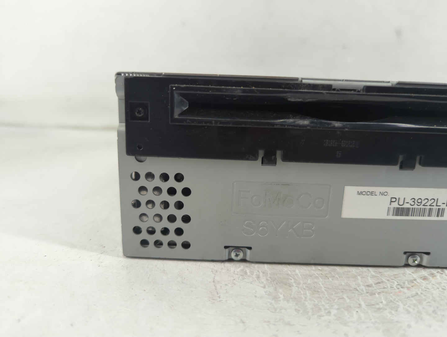 2016-2017 Ford Explorer Radio AM FM Cd Player Receiver Replacement P/N:HB5T-19C107-BB Fits Fits 2016 2017 OEM Used Auto Parts - Oemusedautoparts1.com