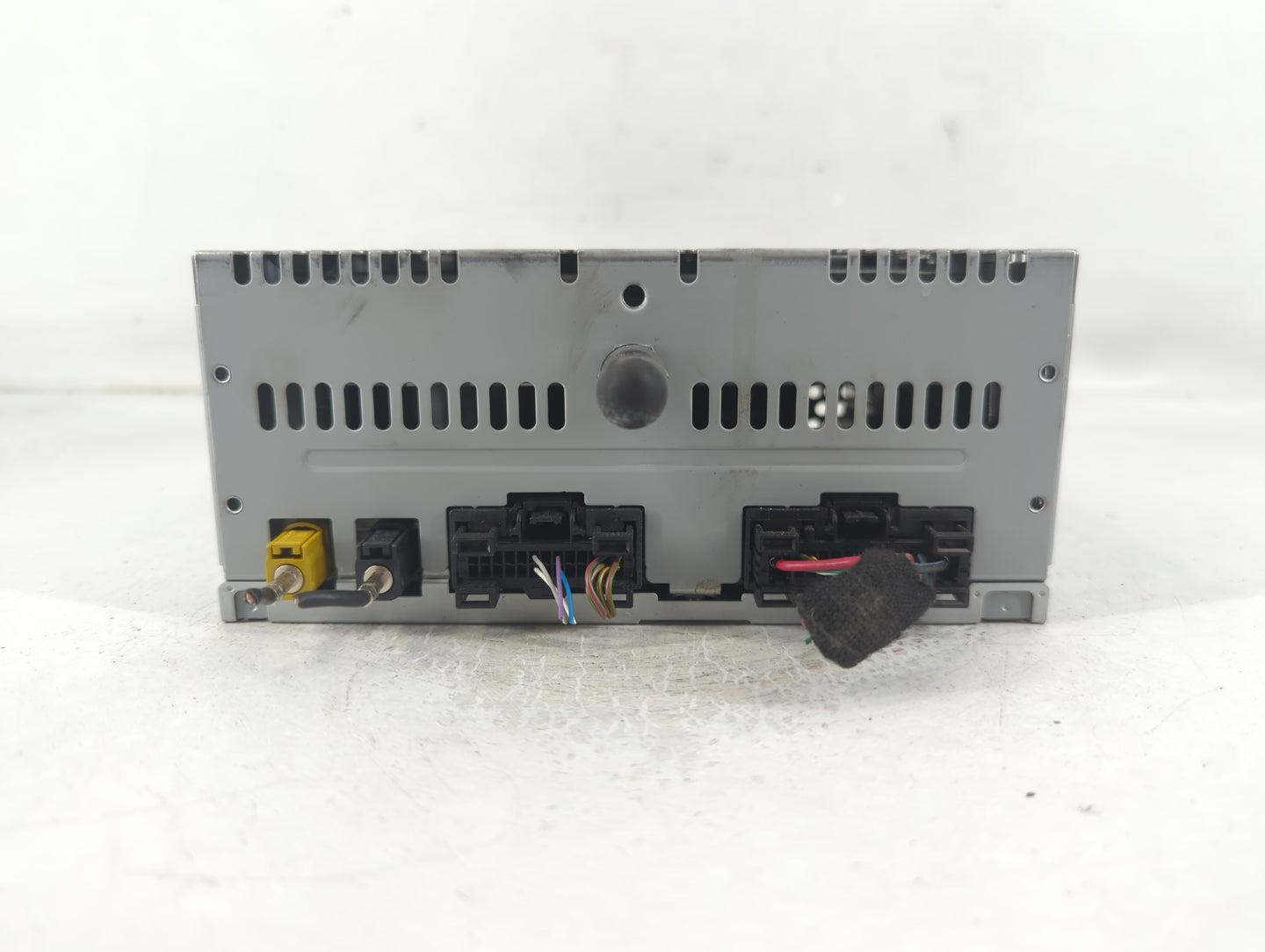 2016-2017 Ford Explorer Radio AM FM Cd Player Receiver Replacement P/N:HB5T-19C107-BB Fits Fits 2016 2017 OEM Used Auto Parts - Oemusedautoparts1.com