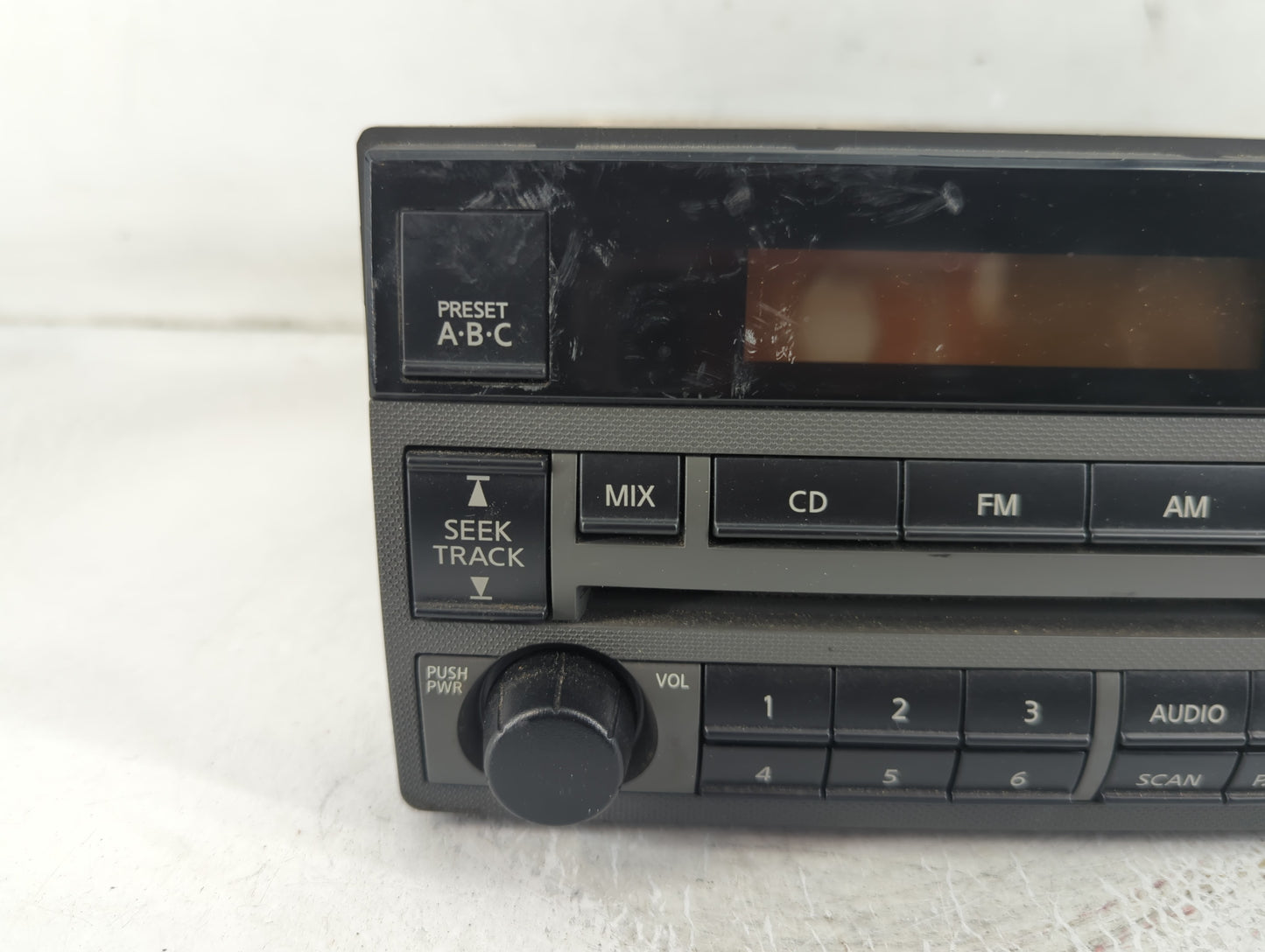2005-2006 Nissan Altima Radio AM FM Cd Player Receiver Replacement P/N:28185 ZB10C Fits Fits 2005 2006 OEM Used Auto Parts - Oemusedautoparts1.com