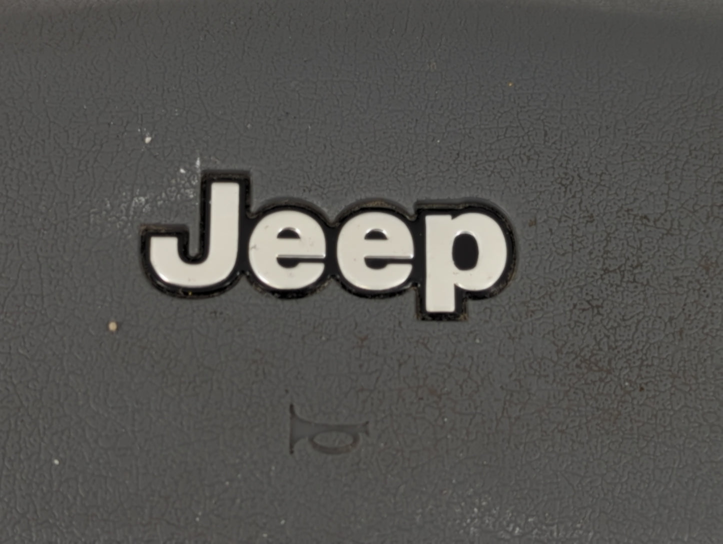 2009-2010 Jeep Grand Cherokee Air Bag Driver Left Steering Wheel Mounted P/N:4BK U5W 3F AUF Fits Fits 2009 2010 OEM Used Auto Parts - Oemusedautoparts1.com