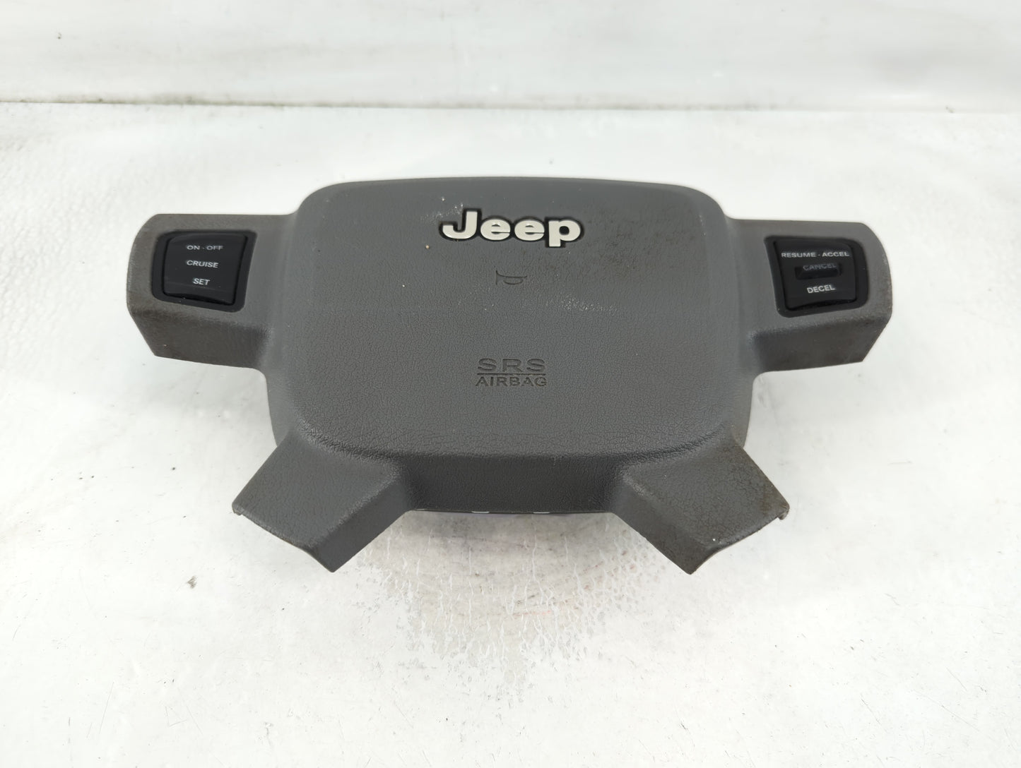 2009-2010 Jeep Grand Cherokee Air Bag Driver Left Steering Wheel Mounted P/N:4BK U5W 3F AUF Fits Fits 2009 2010 OEM Used Auto Parts - Oemusedautoparts1.com