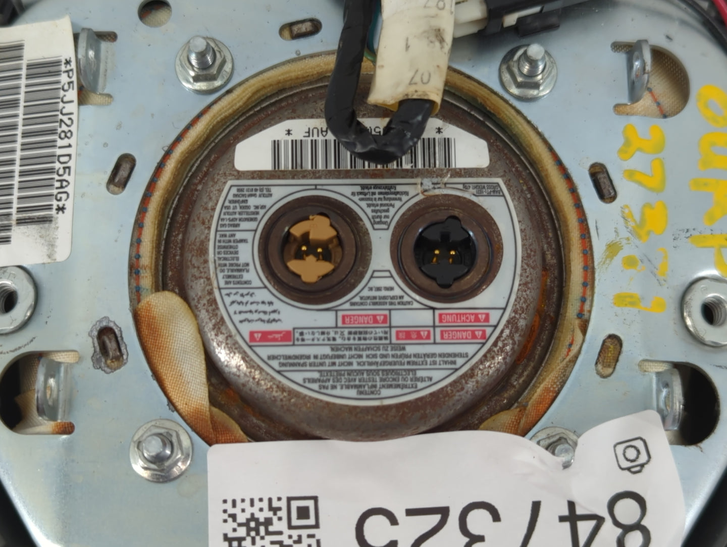 2009-2010 Jeep Grand Cherokee Air Bag Driver Left Steering Wheel Mounted P/N:4BK U5W 3F AUF Fits Fits 2009 2010 OEM Used Auto Parts - Oemusedautoparts1.com