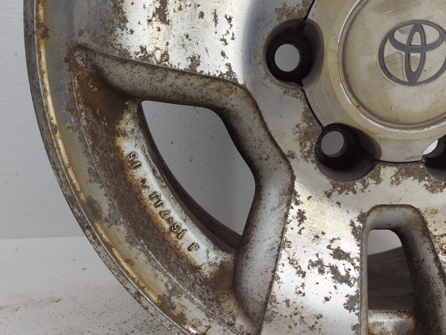 1996-2002 Toyota 4runner Oem Wheel Rim - Oemusedautoparts1.com