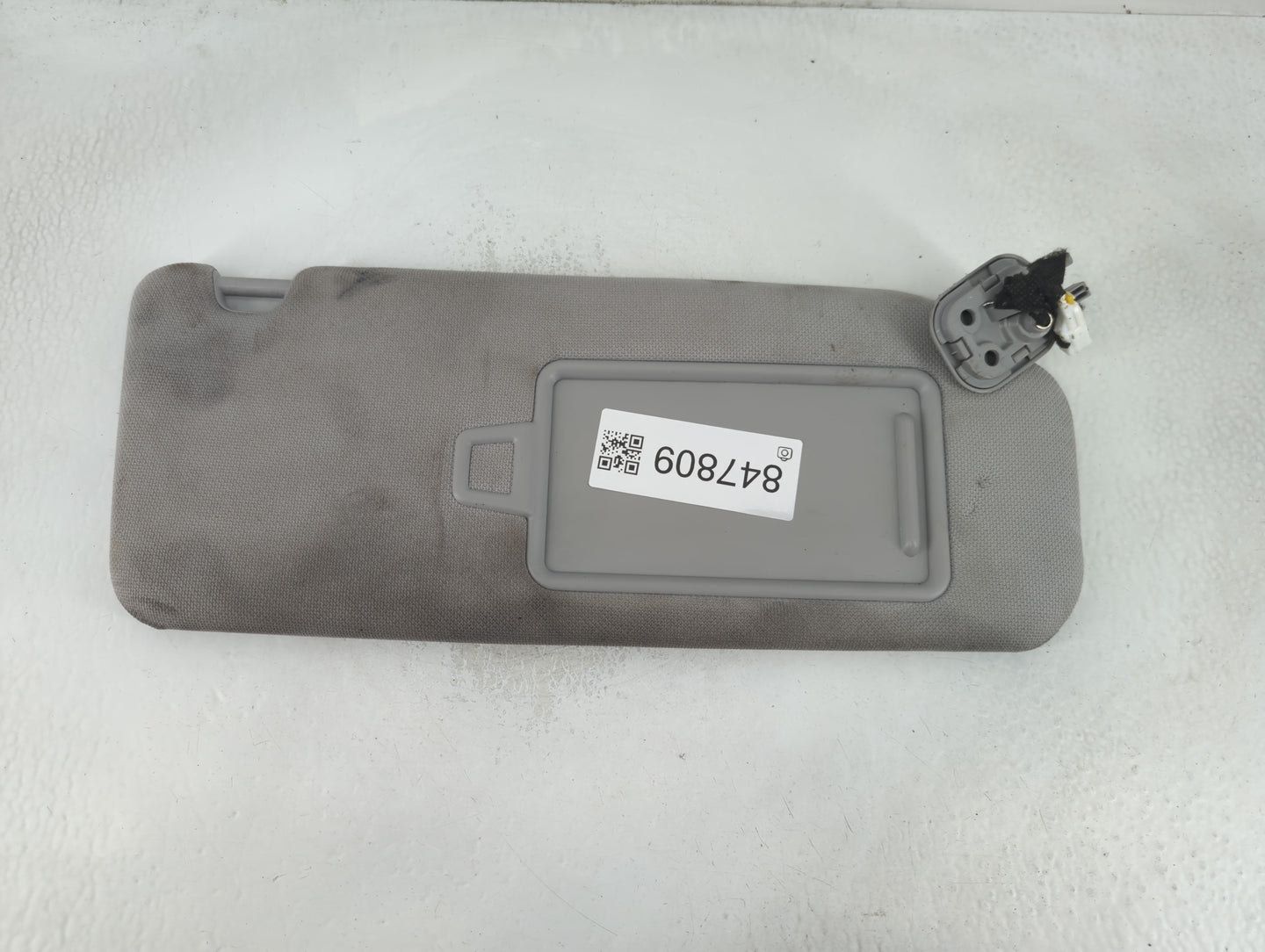 2015-2019 Hyundai Sonata Sun Visor Shade Replacement Passenger Right Mirror Fits Fits 2015 2016 2017 2018 2019 OEM Used Auto Parts - Oemusedautoparts1.com