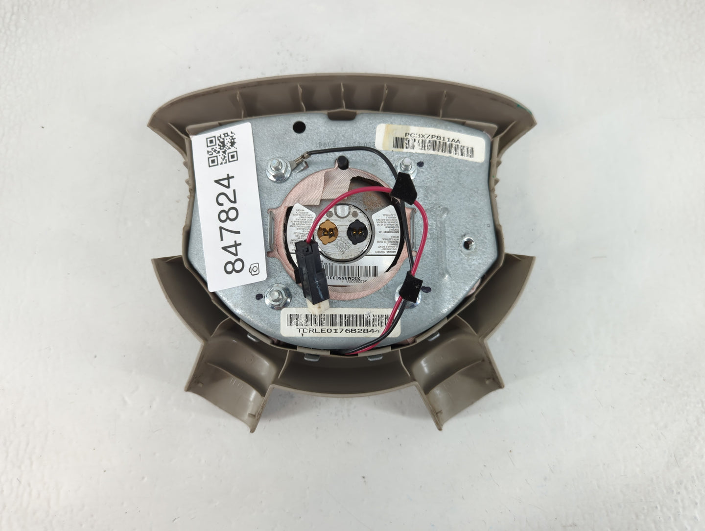 2008-2010 Dodge Charger Air Bag Driver Left Steering Wheel Mounted P/N:34220229A Fits Fits 2008 2009 2010 2011 OEM Used Auto Parts - Oemusedautoparts1.com