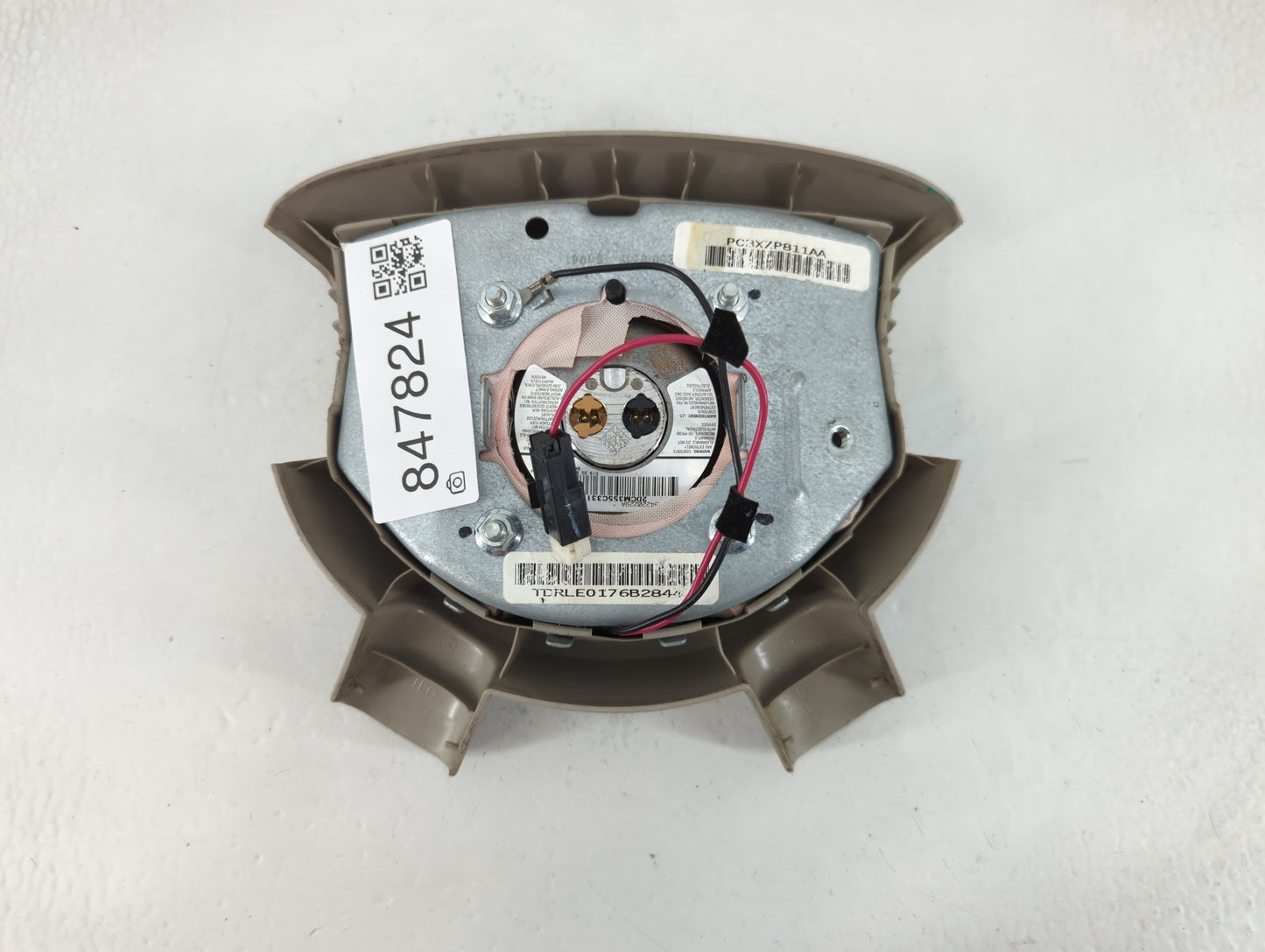 2008-2010 Dodge Charger Air Bag Driver Left Steering Wheel Mounted P/N:34220229A Fits Fits 2008 2009 2010 2011 OEM Used Auto Parts - Oemusedautoparts1.com