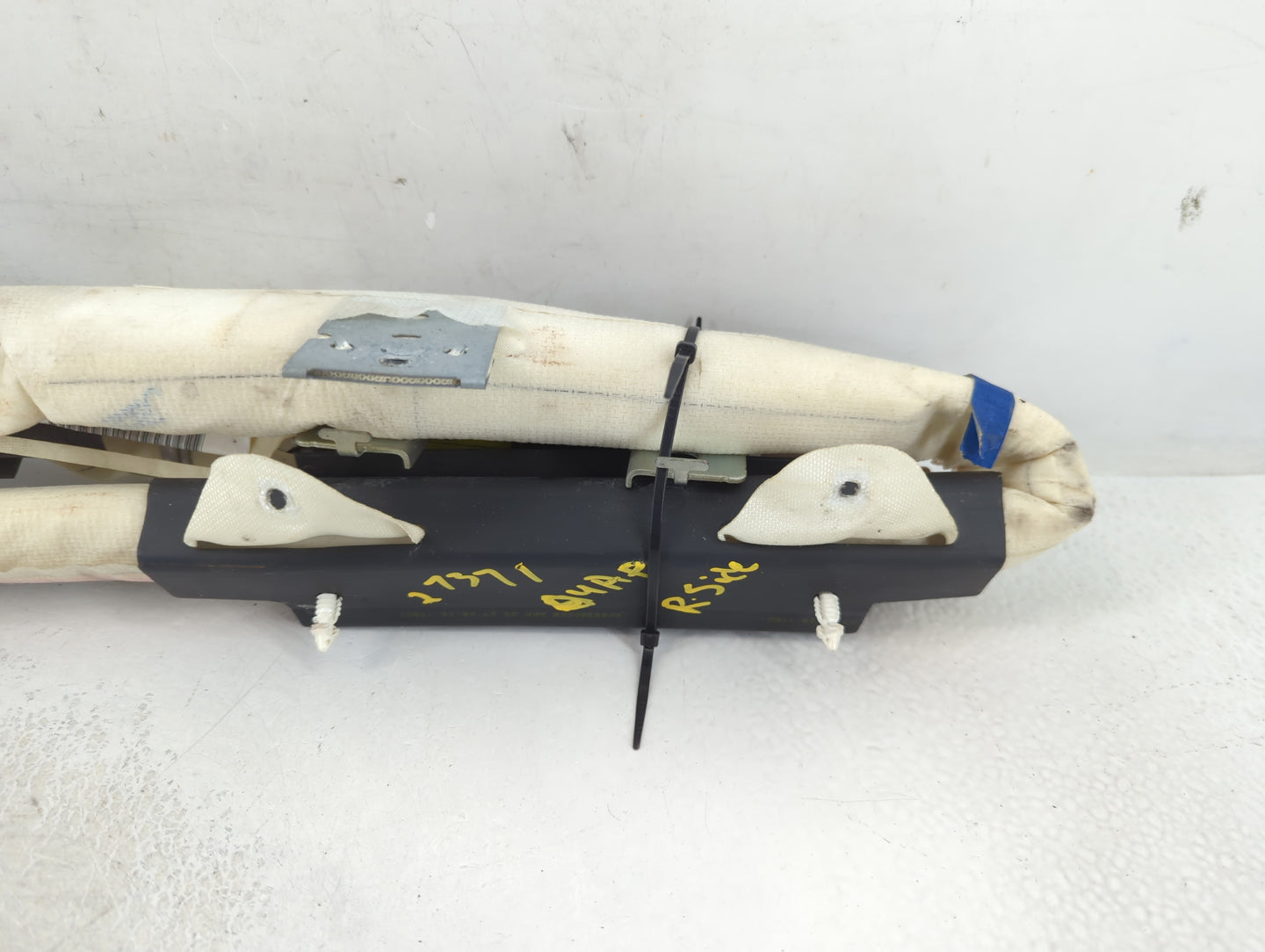 2006-2010 Jeep Grand Cherokee Air Bag Passenger Right Dashboard OEM P/N:P52029296AG Fits Fits 2006 2007 2008 2009 2010 OEM Used Auto Parts - Oemusedautoparts1.com