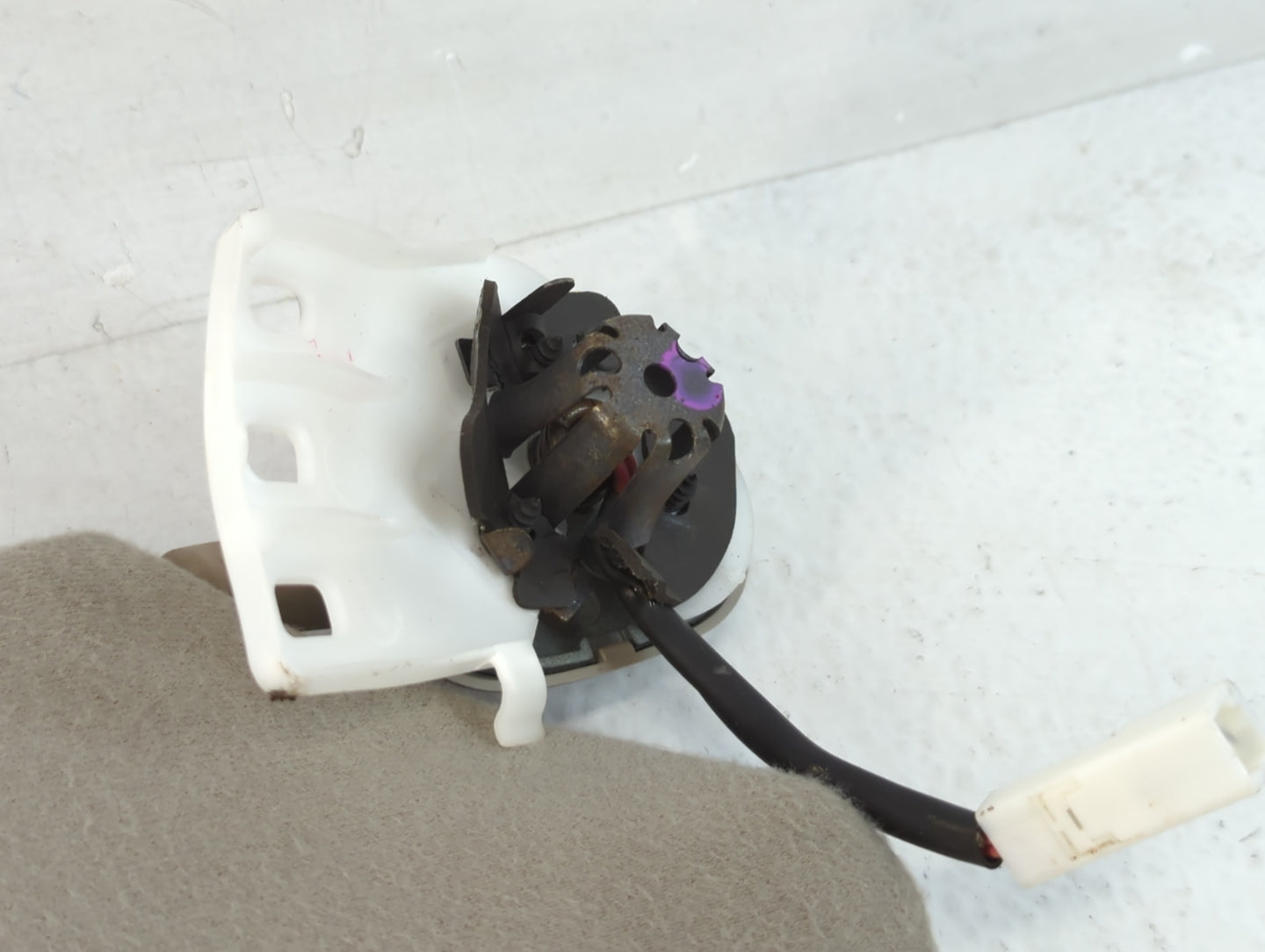 2011-2014 Toyota Sienna Sun Visor Shade Replacement Passenger Right Mirror Fits Fits 2011 2012 2013 2014 OEM Used Auto Parts - Oemusedautoparts1.com