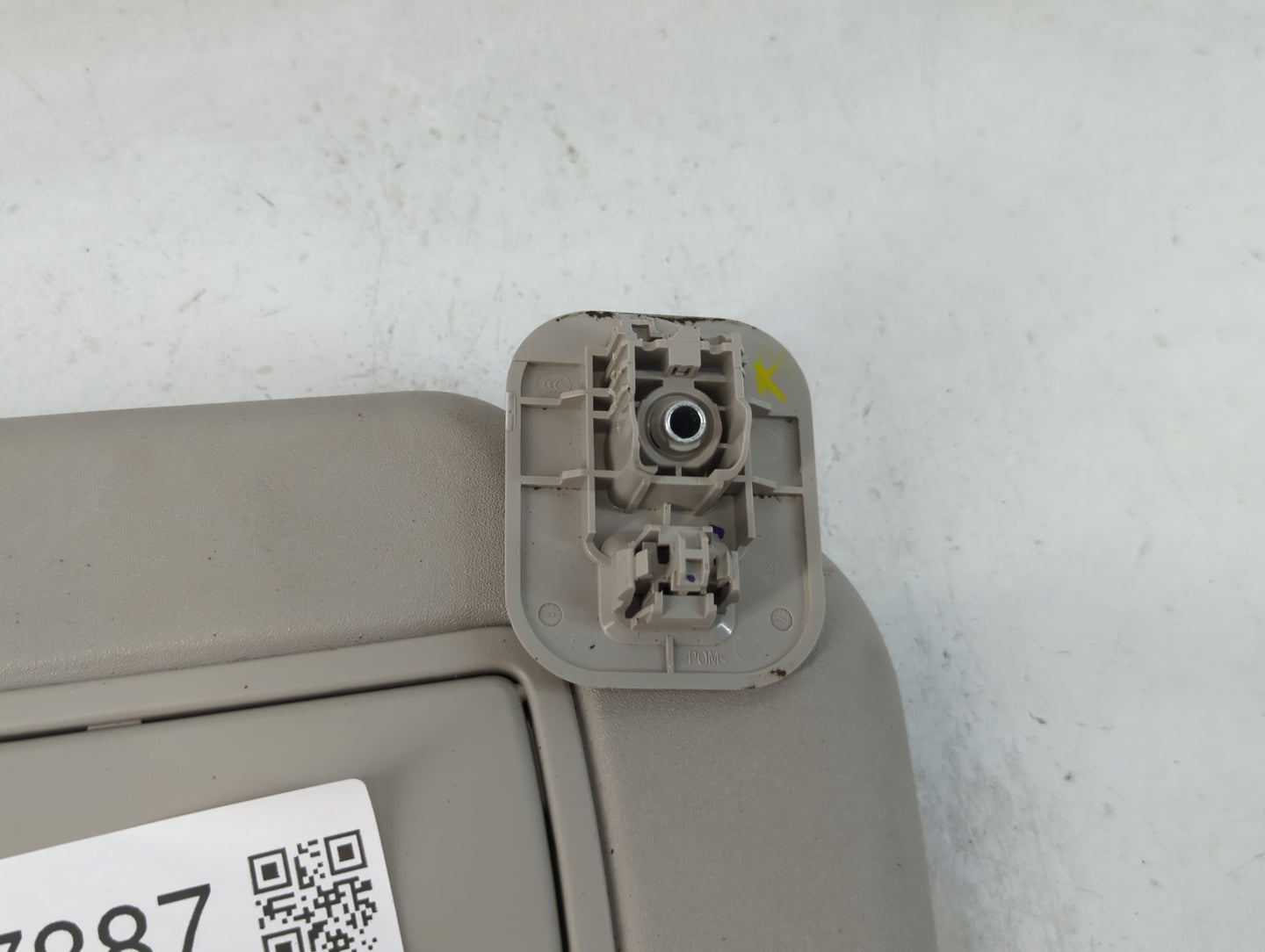 2020-2022 Nissan Sentra Sun Visor Shade Replacement Passenger Right Mirror Fits Fits 2020 2021 2022 OEM Used Auto Parts - Oemusedautoparts1.com